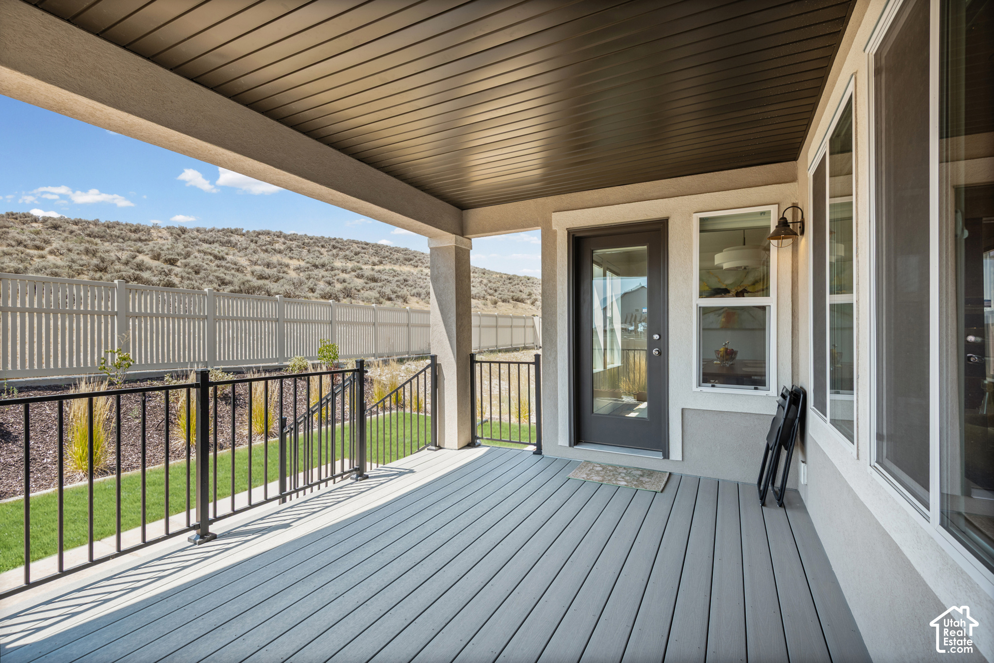 main property photo 28