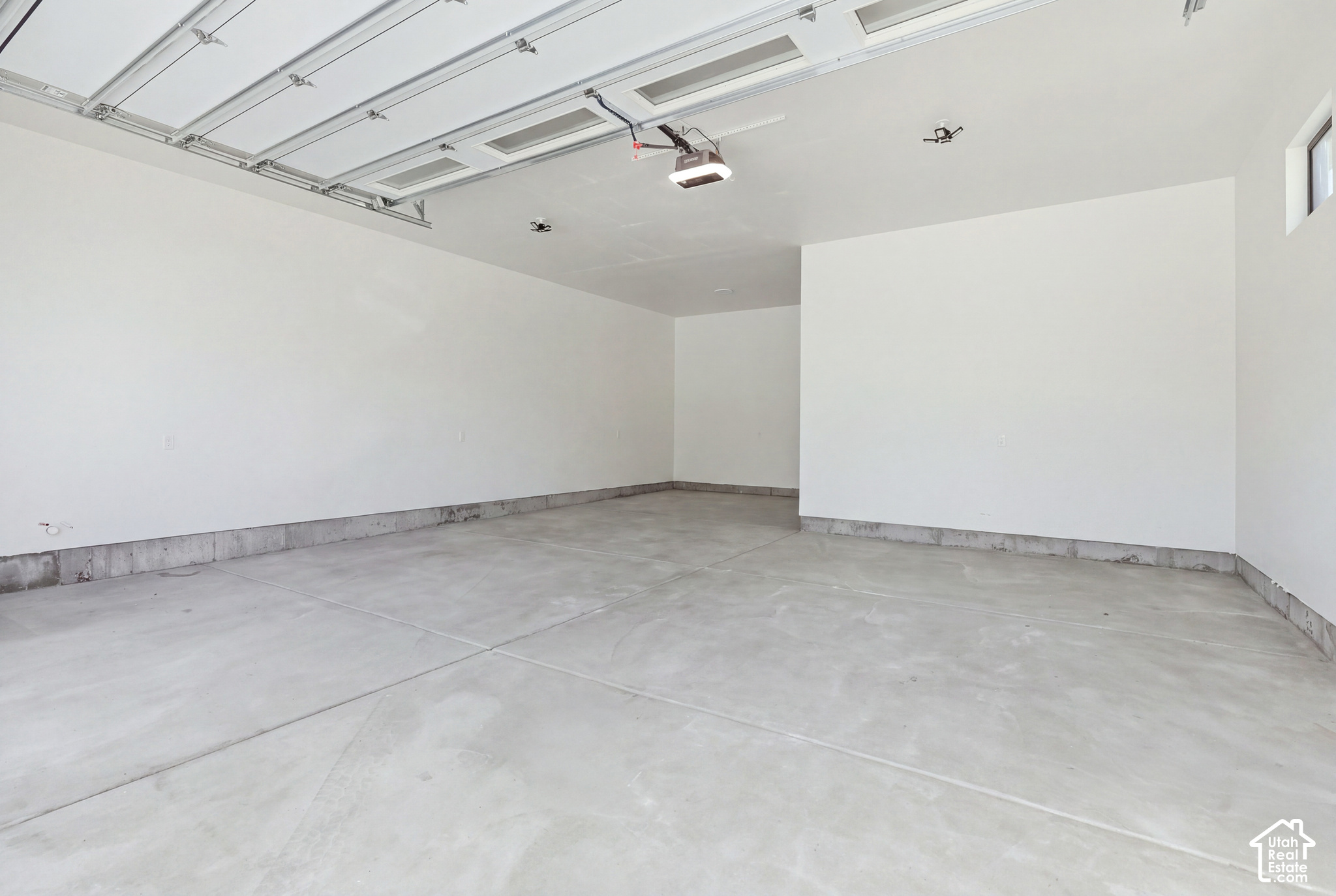 main property photo 60