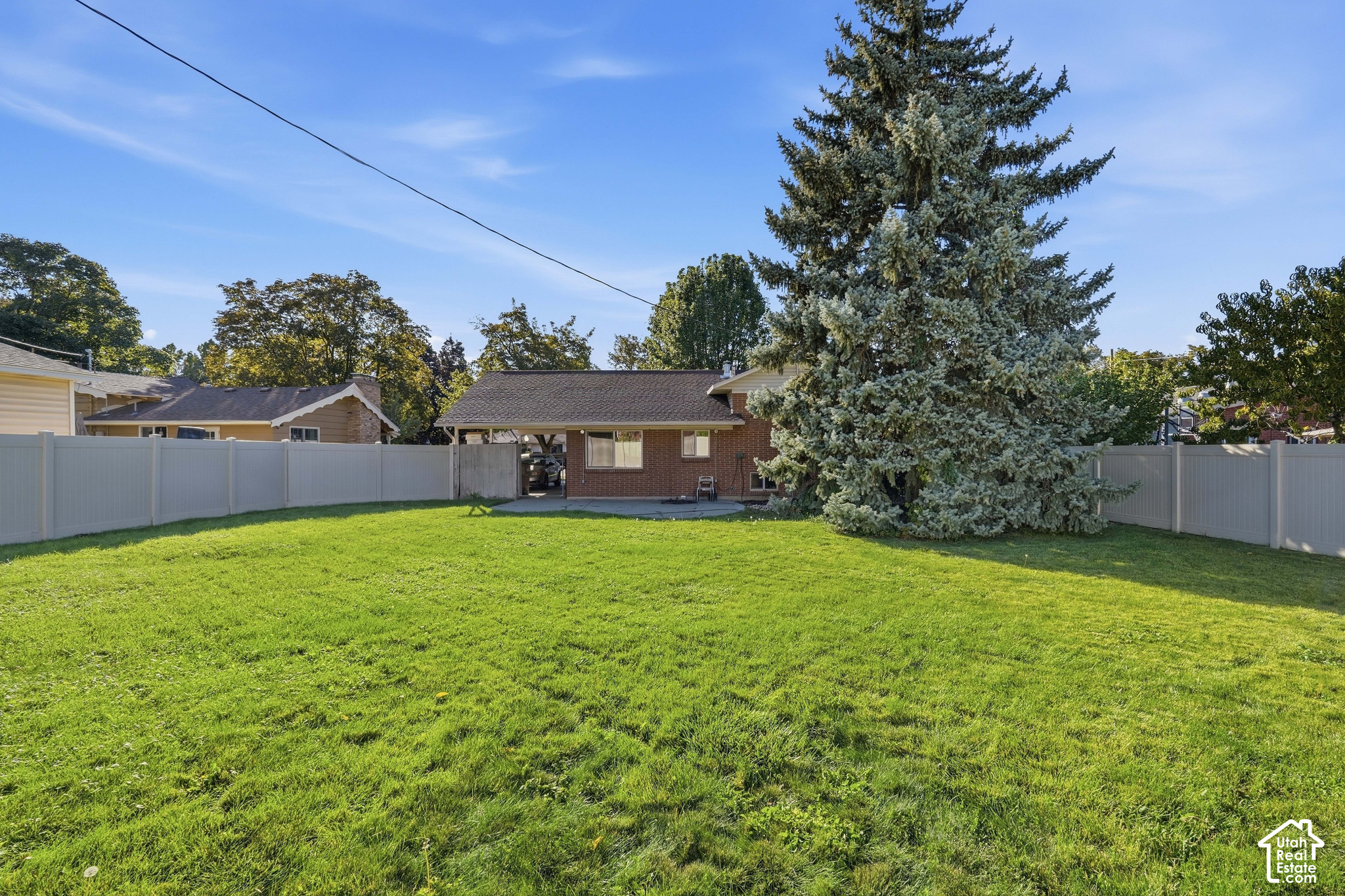 main property photo 25