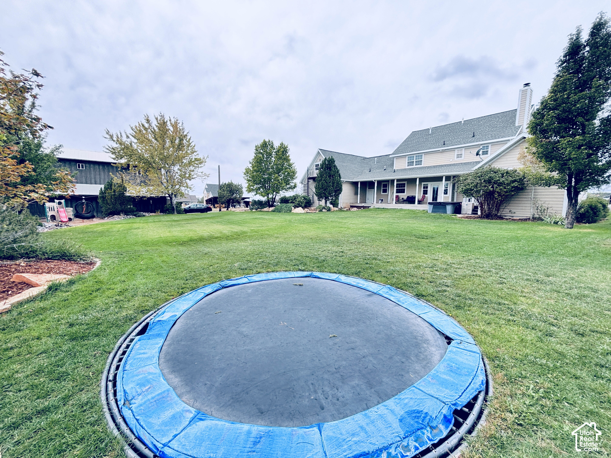 main property photo 4