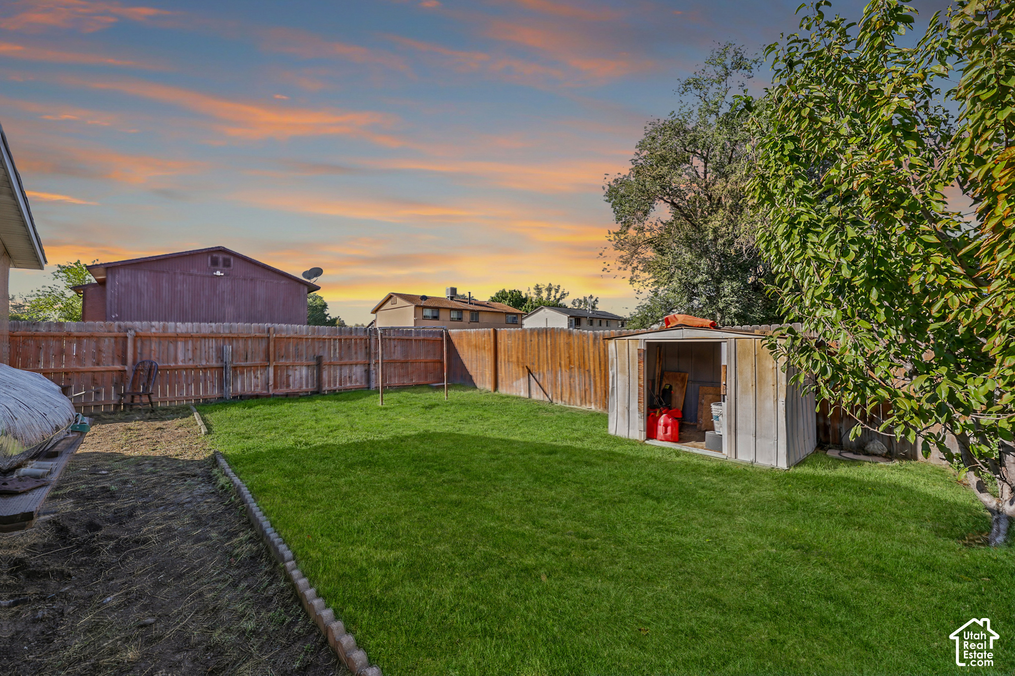 main property photo 18