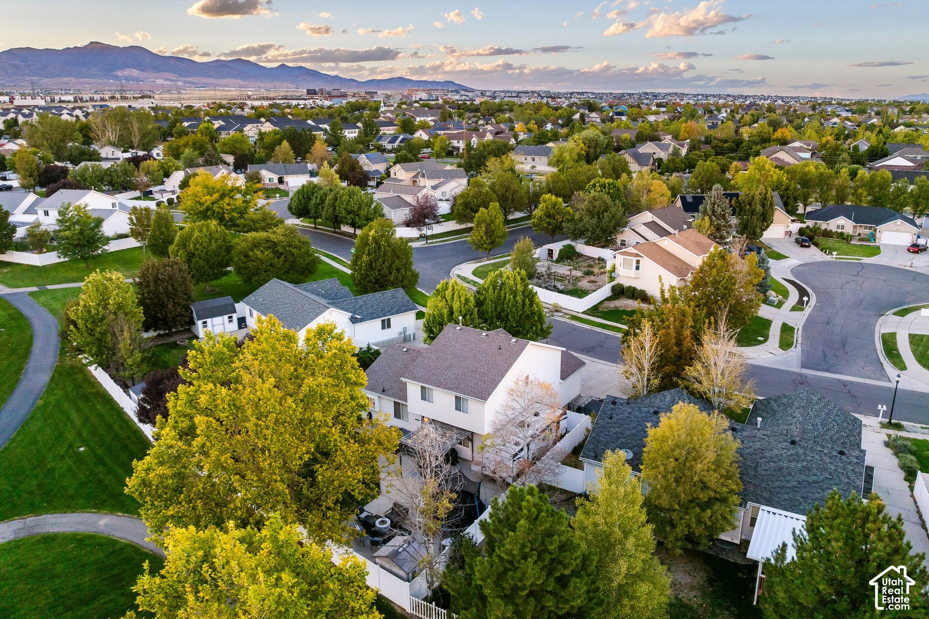 main property photo 40