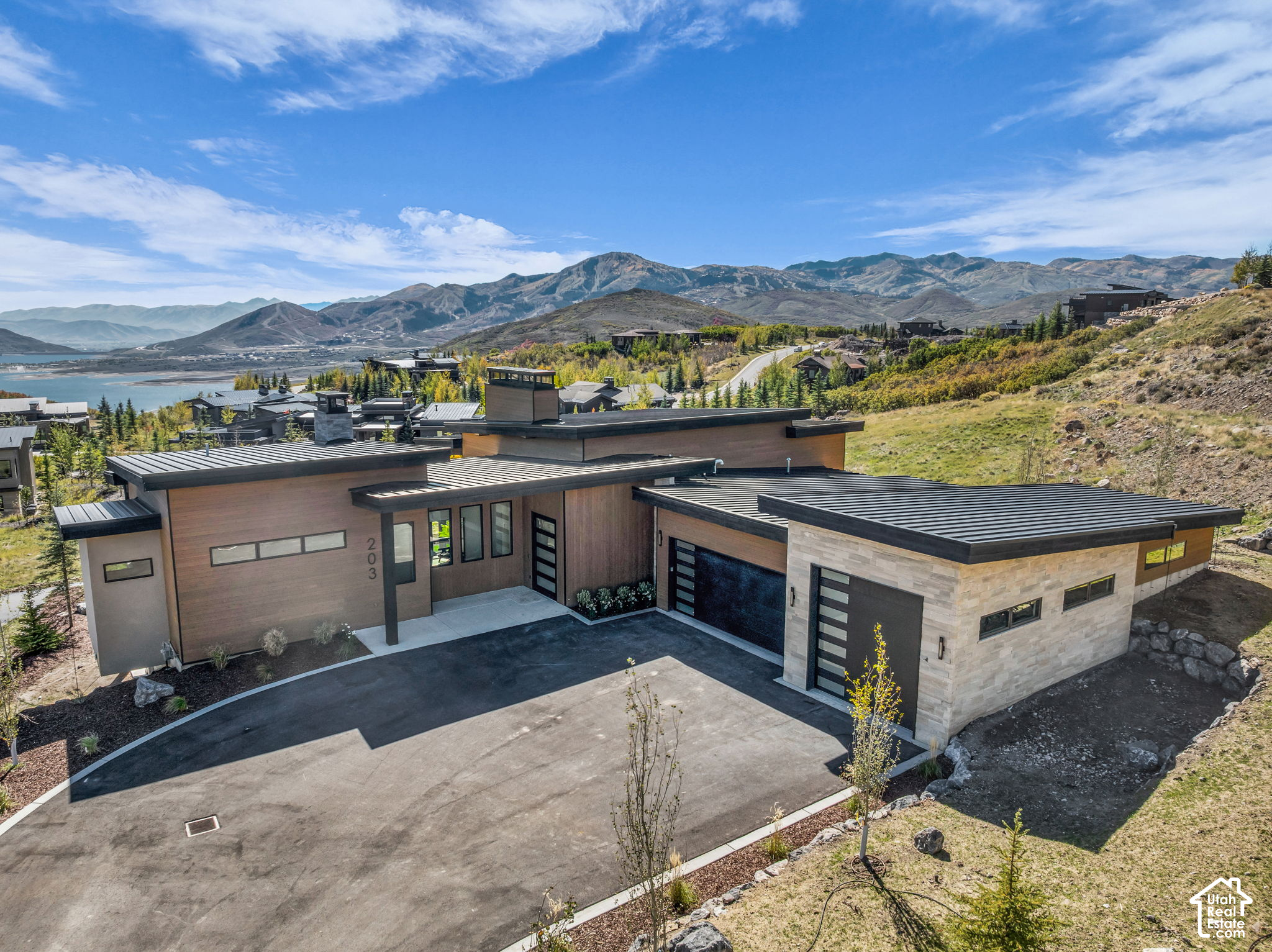 main property photo 51