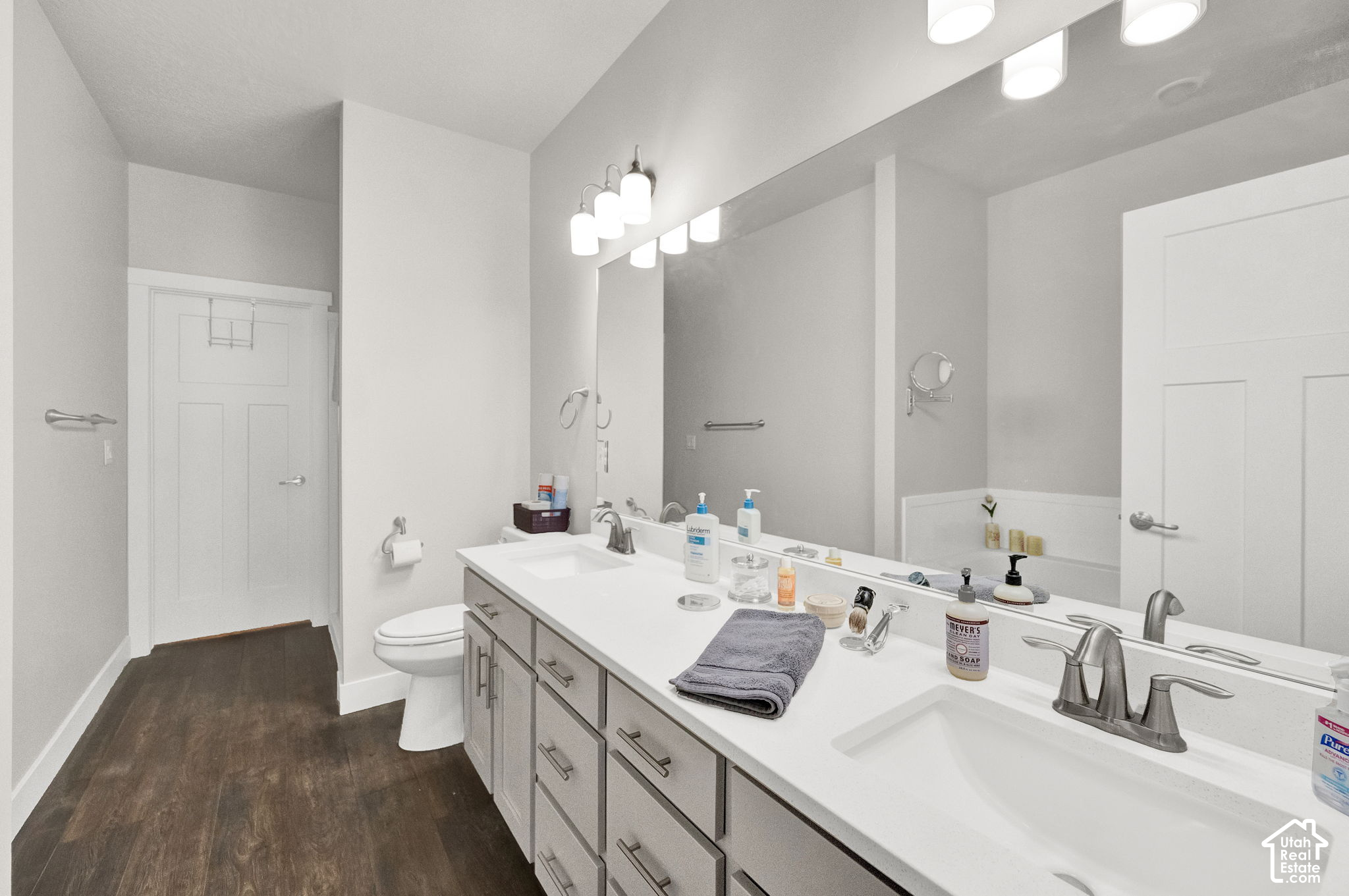 main property photo 14