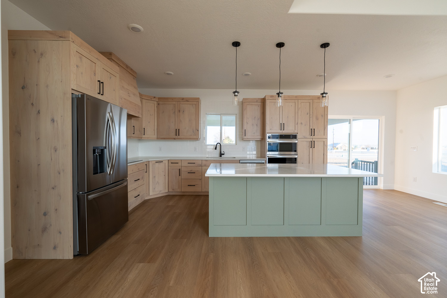 main property photo 5