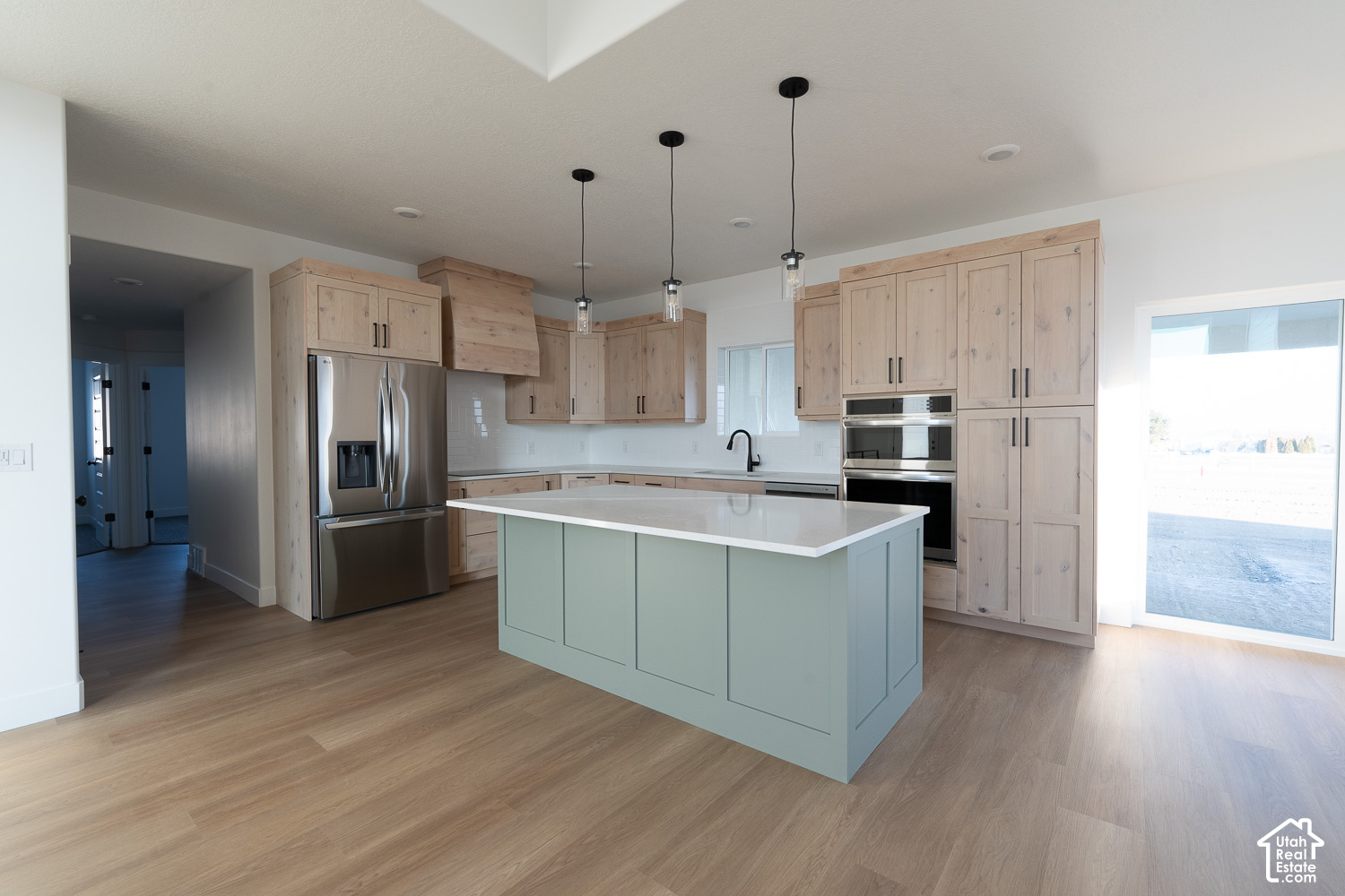 main property photo 7