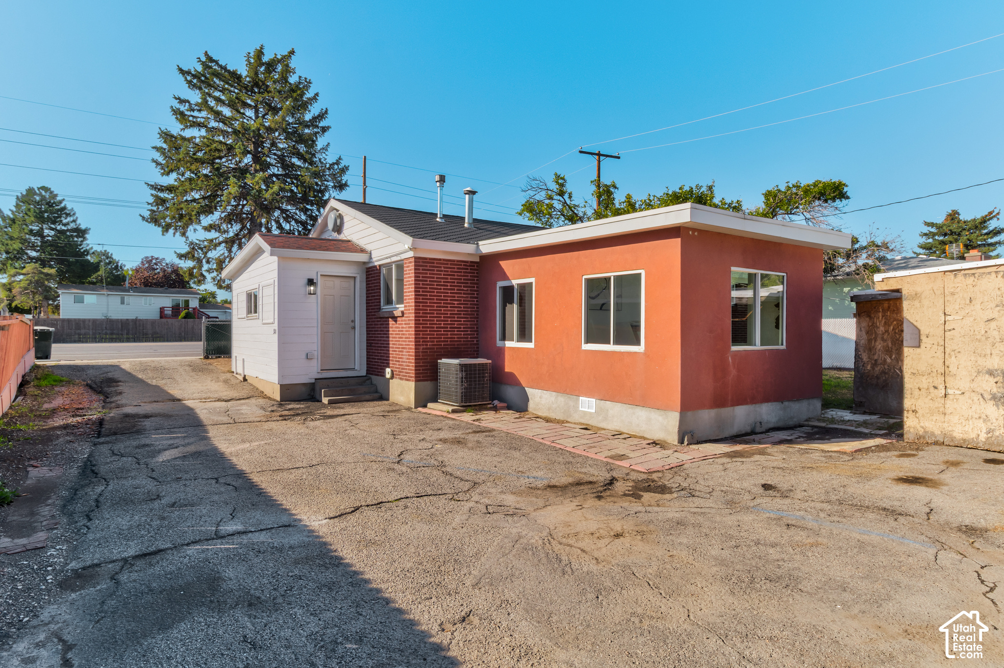 main property photo 20