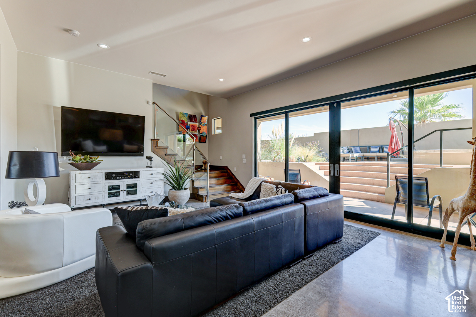 main property photo 73