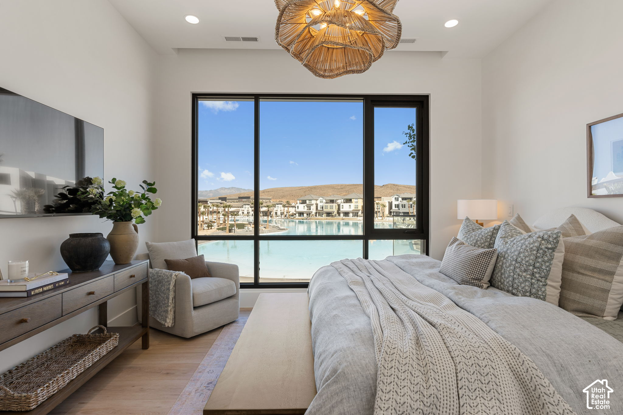main property photo 83