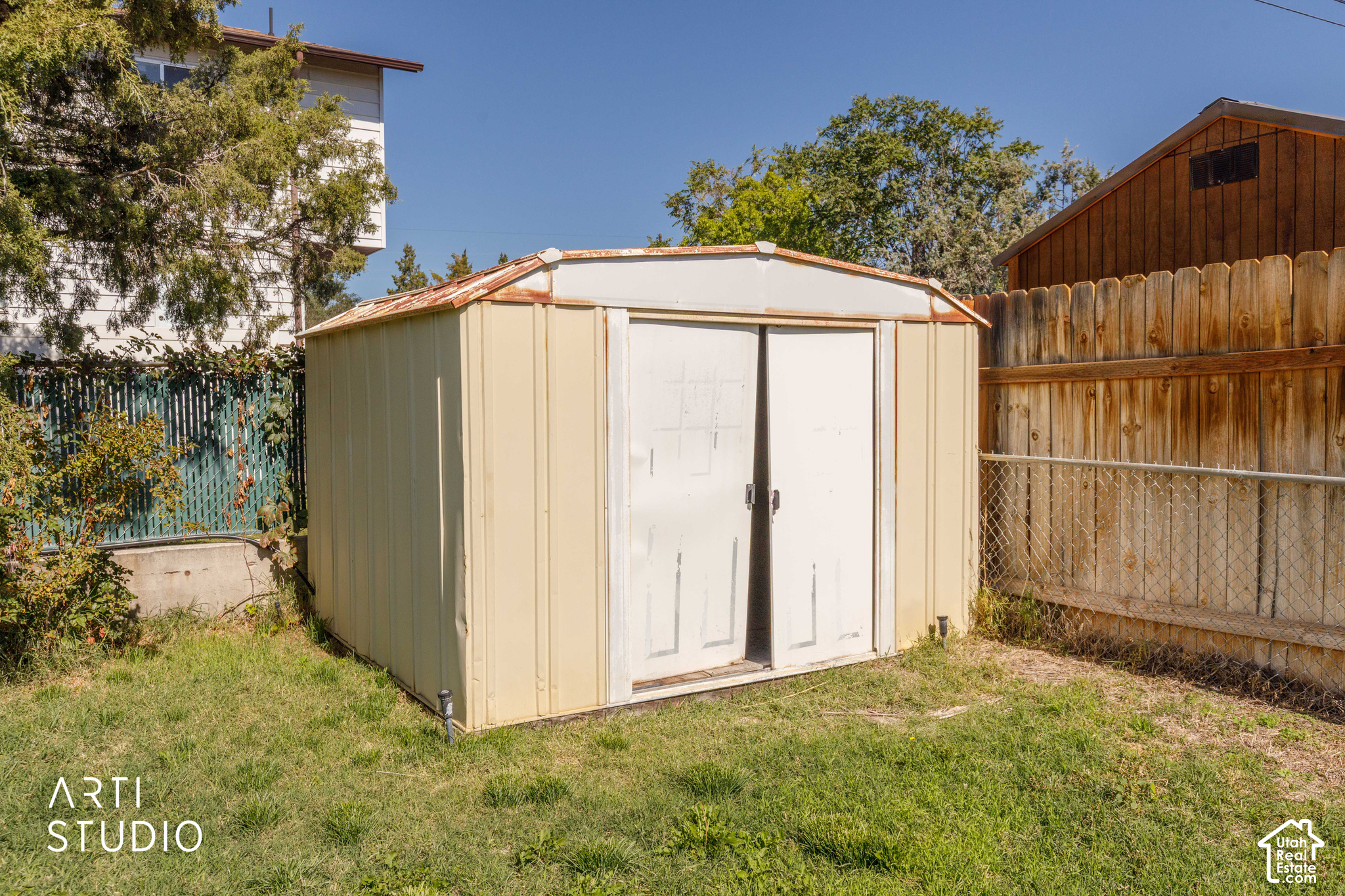 main property photo 29
