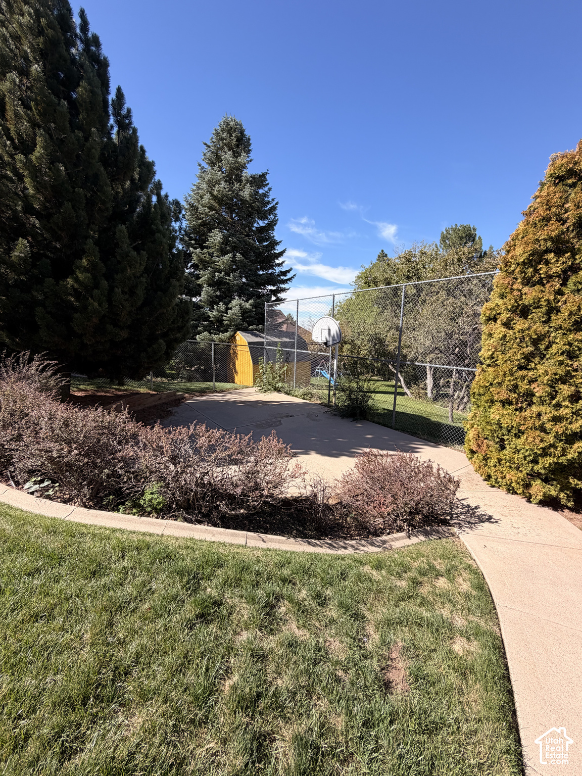 main property photo 14