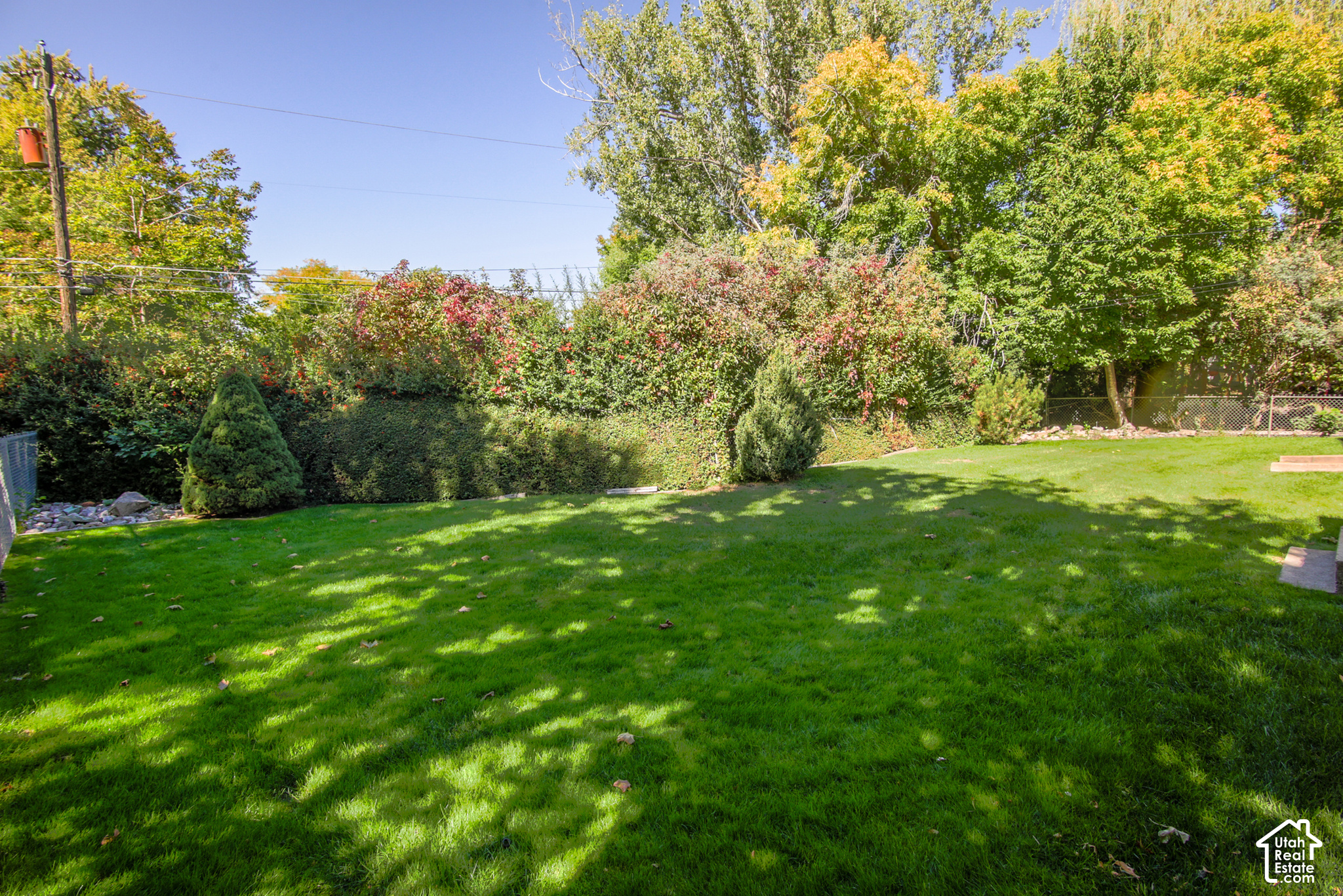 main property photo 27