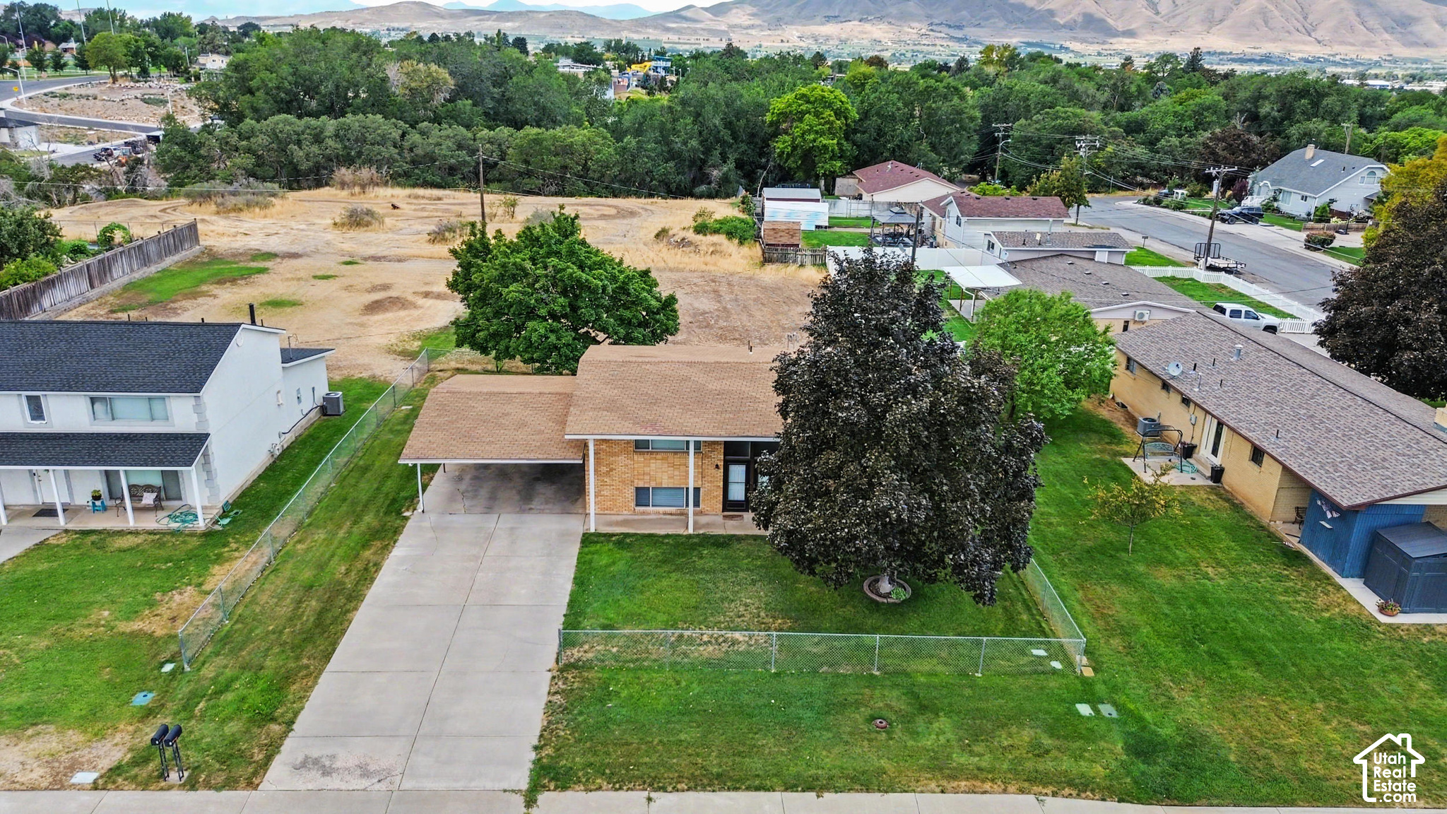 main property photo 17