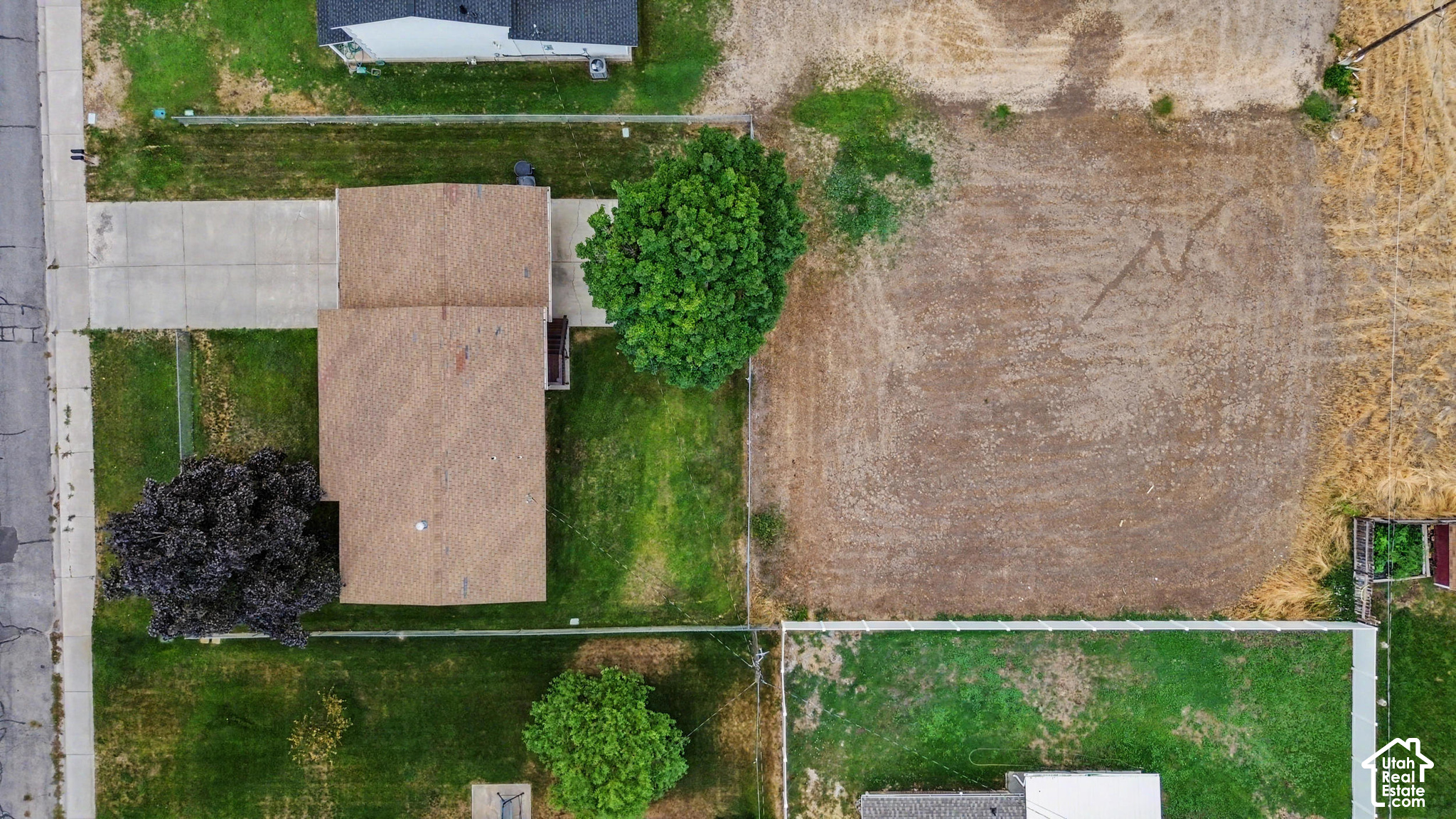 main property photo 19