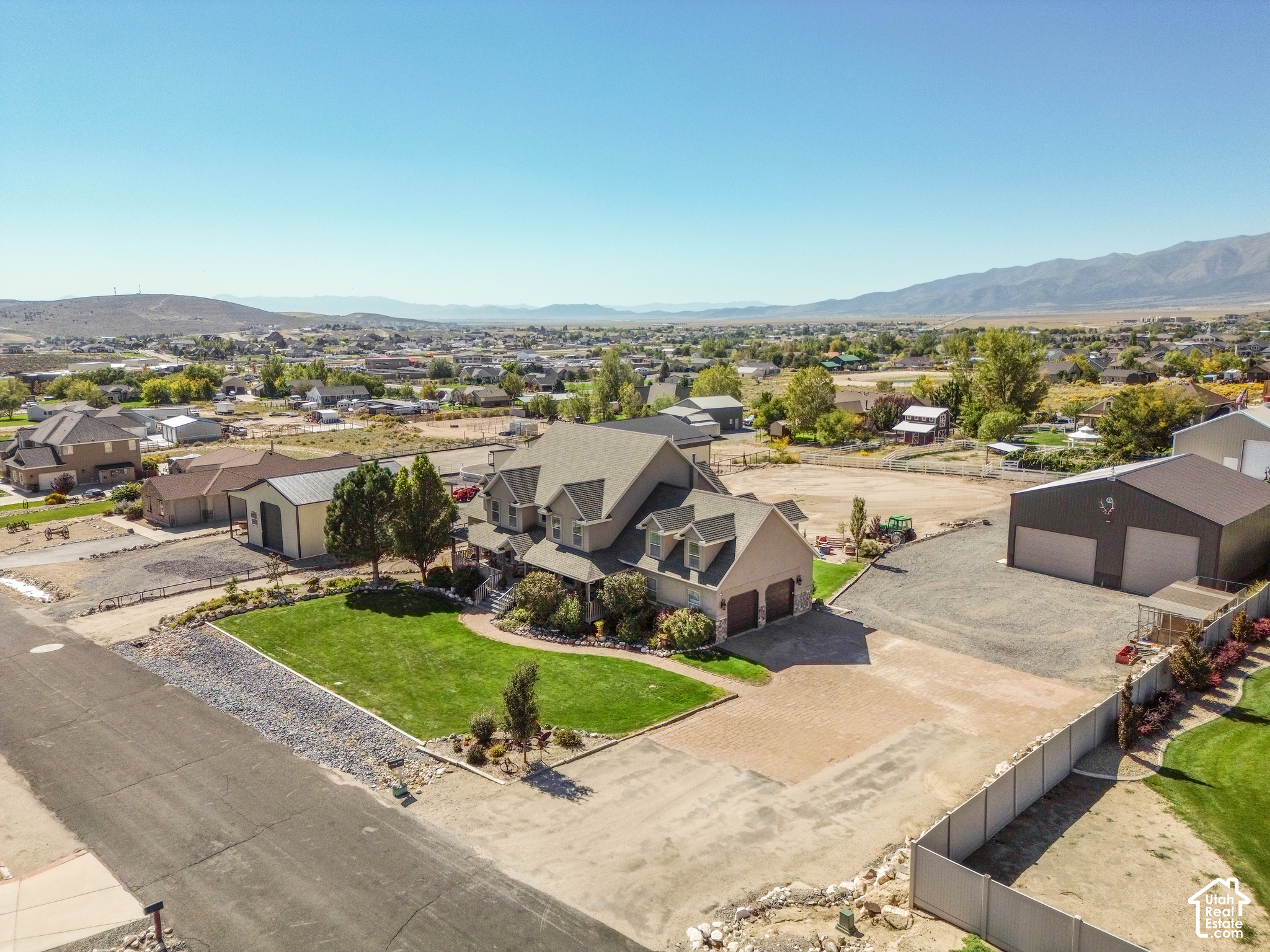 main property photo 78
