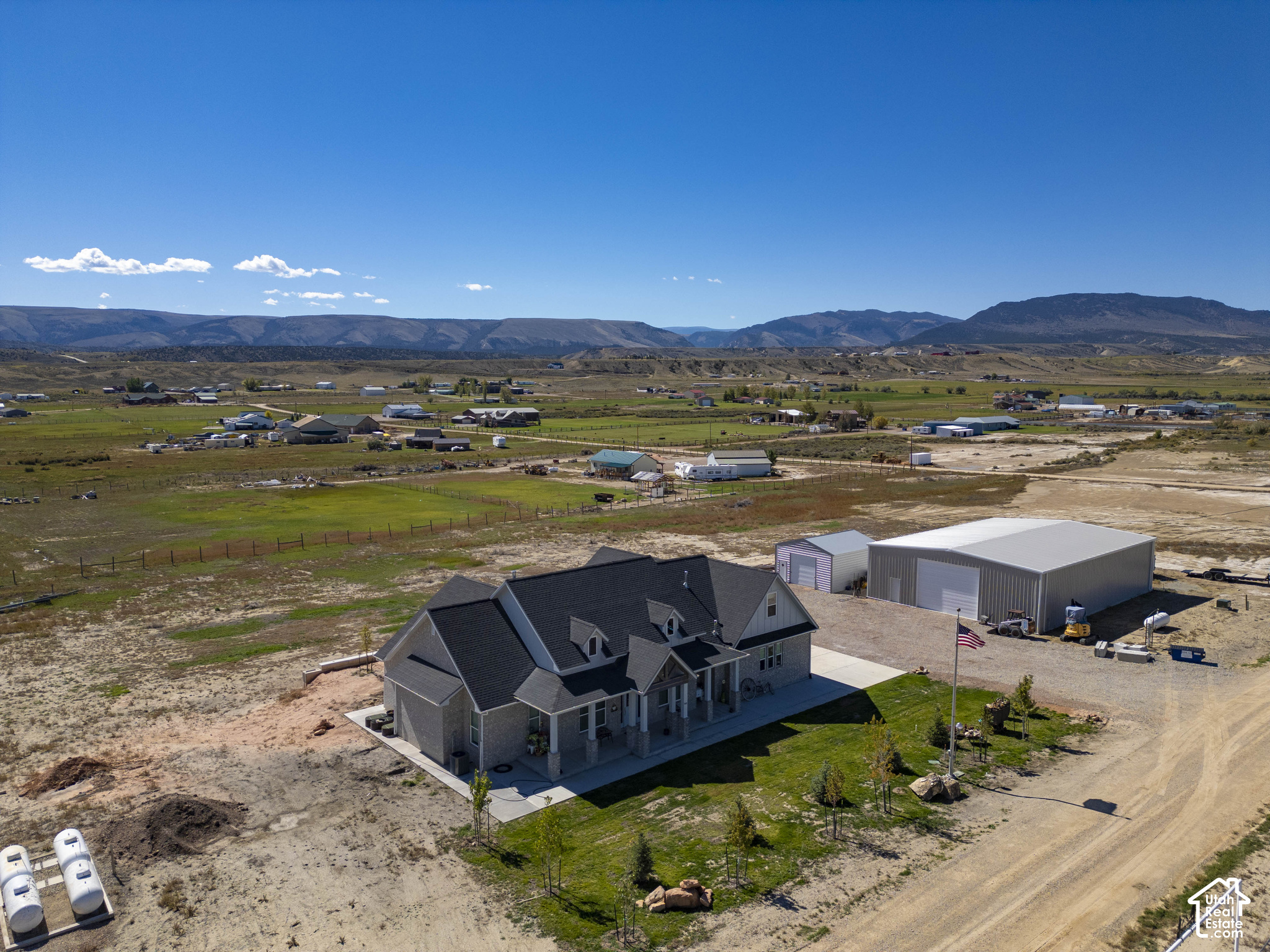 main property photo 88
