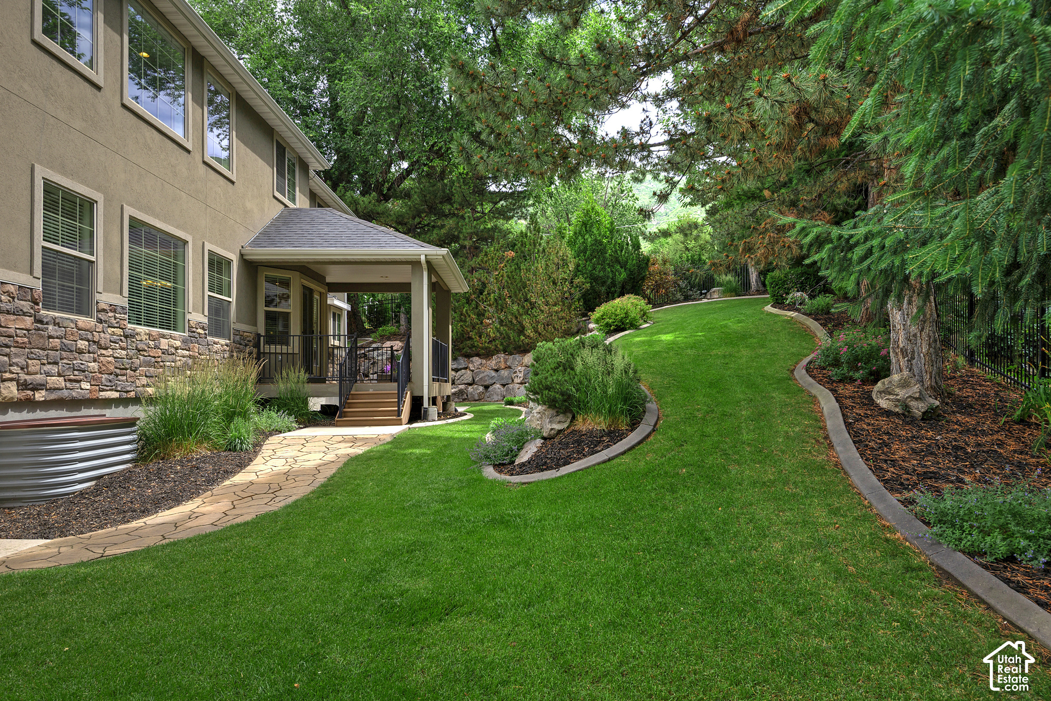 main property photo 39
