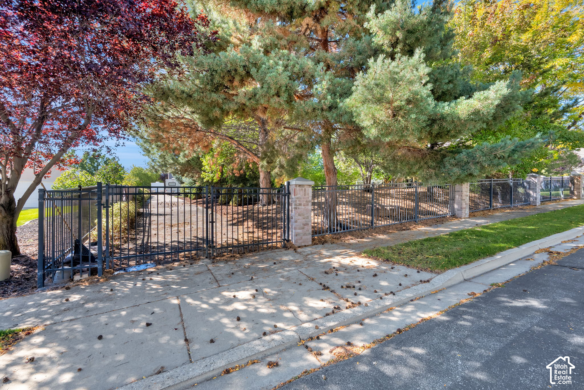 main property photo 18