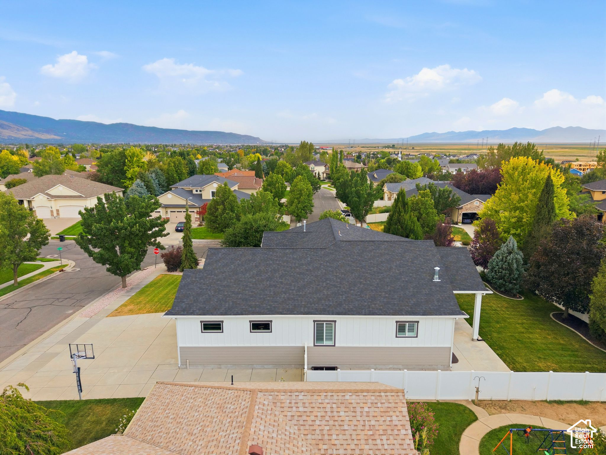 main property photo 59