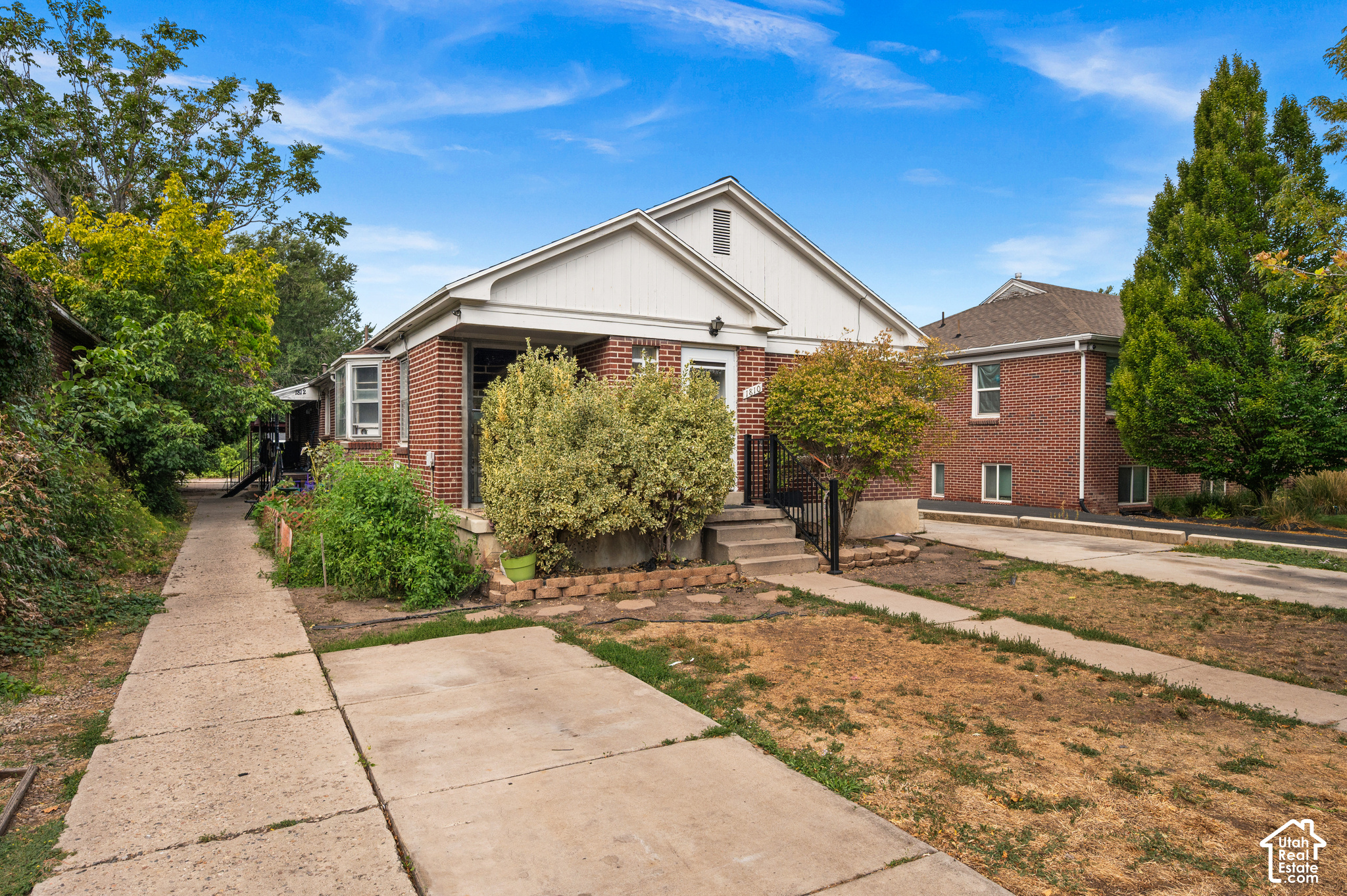 main property photo 5