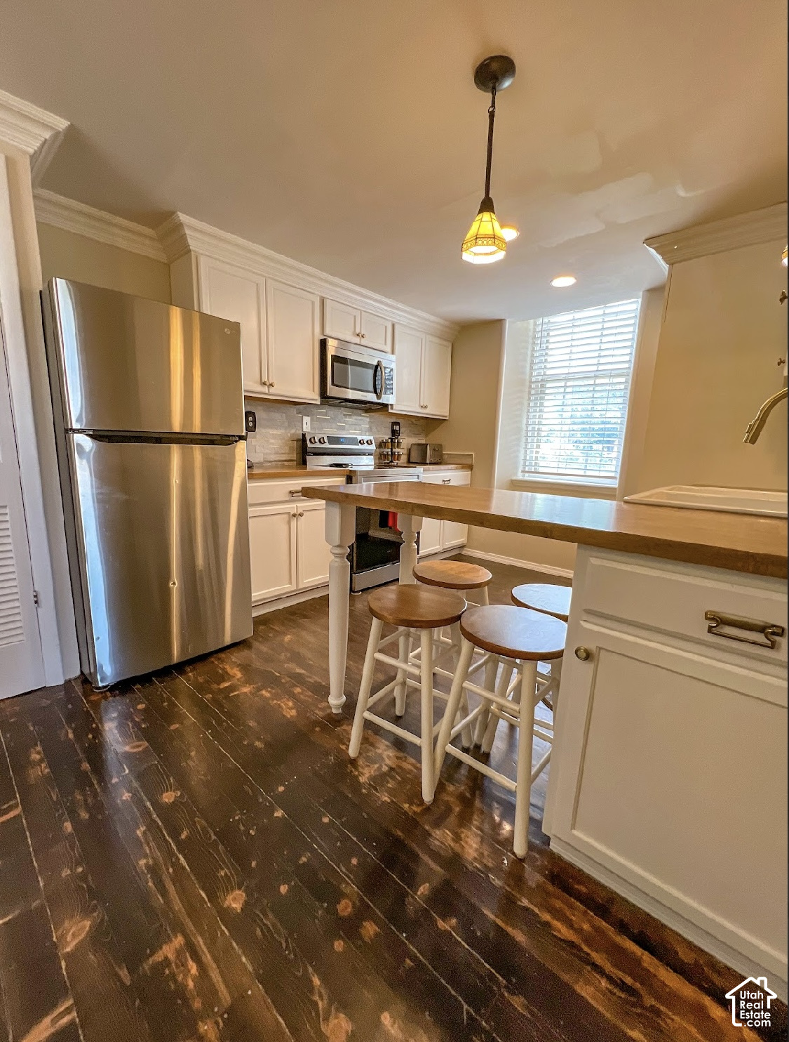 main property photo 9