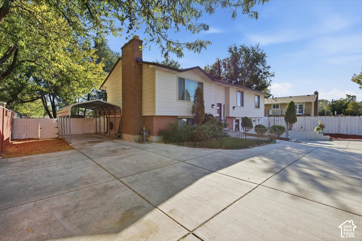 main property photo 4