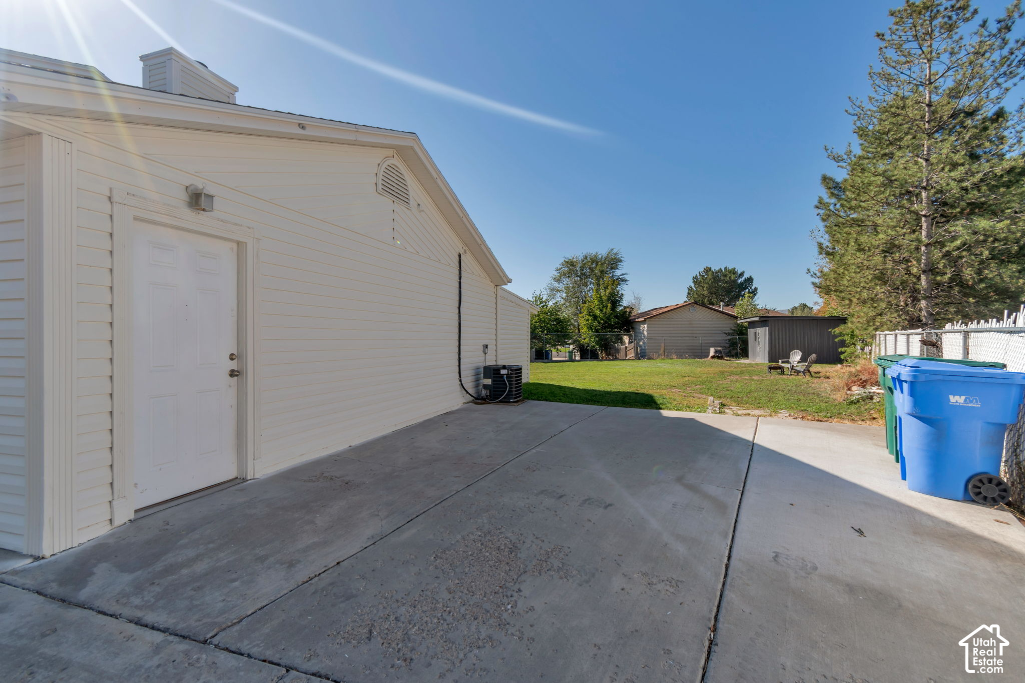 main property photo 23