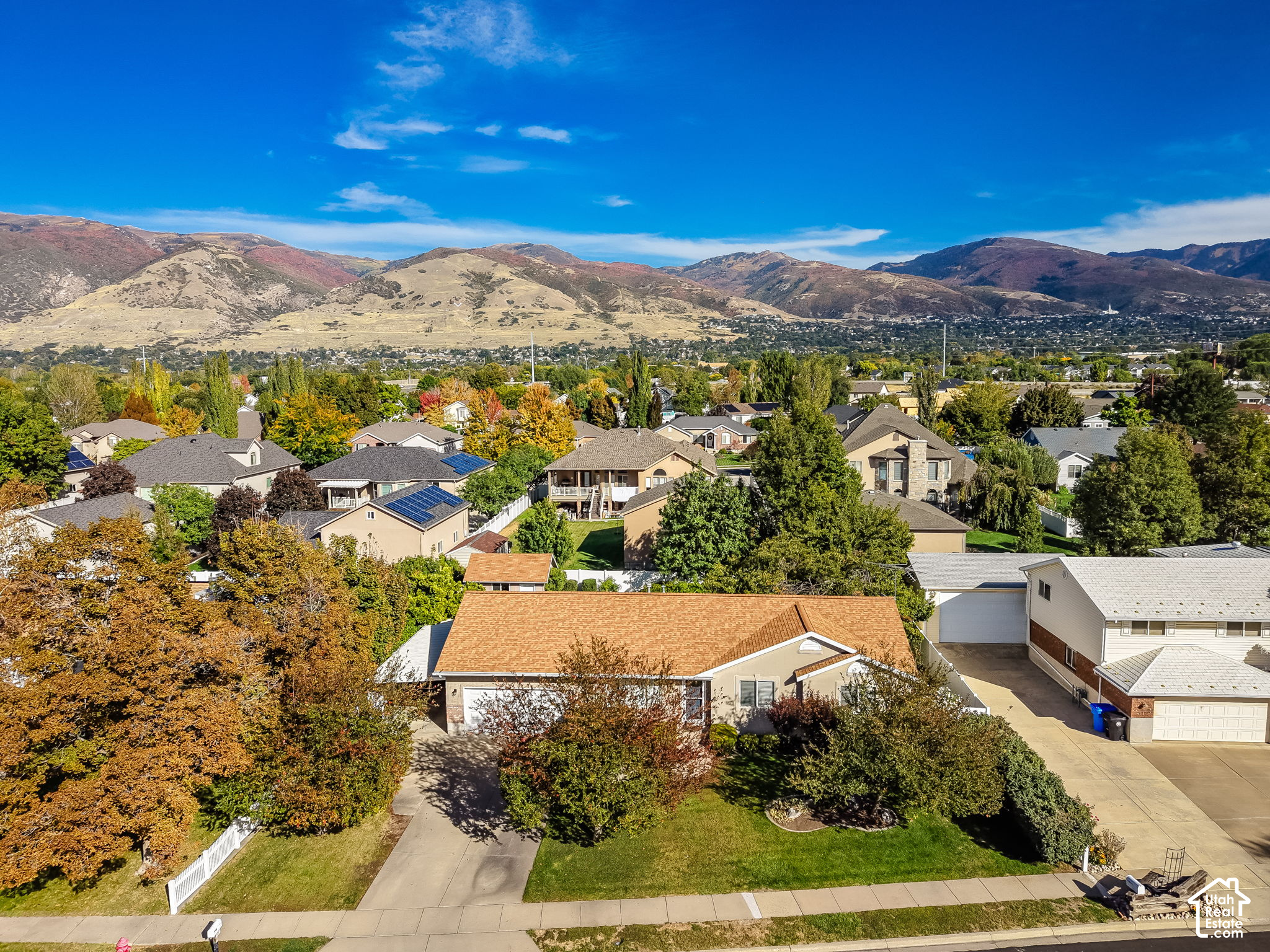main property photo 28