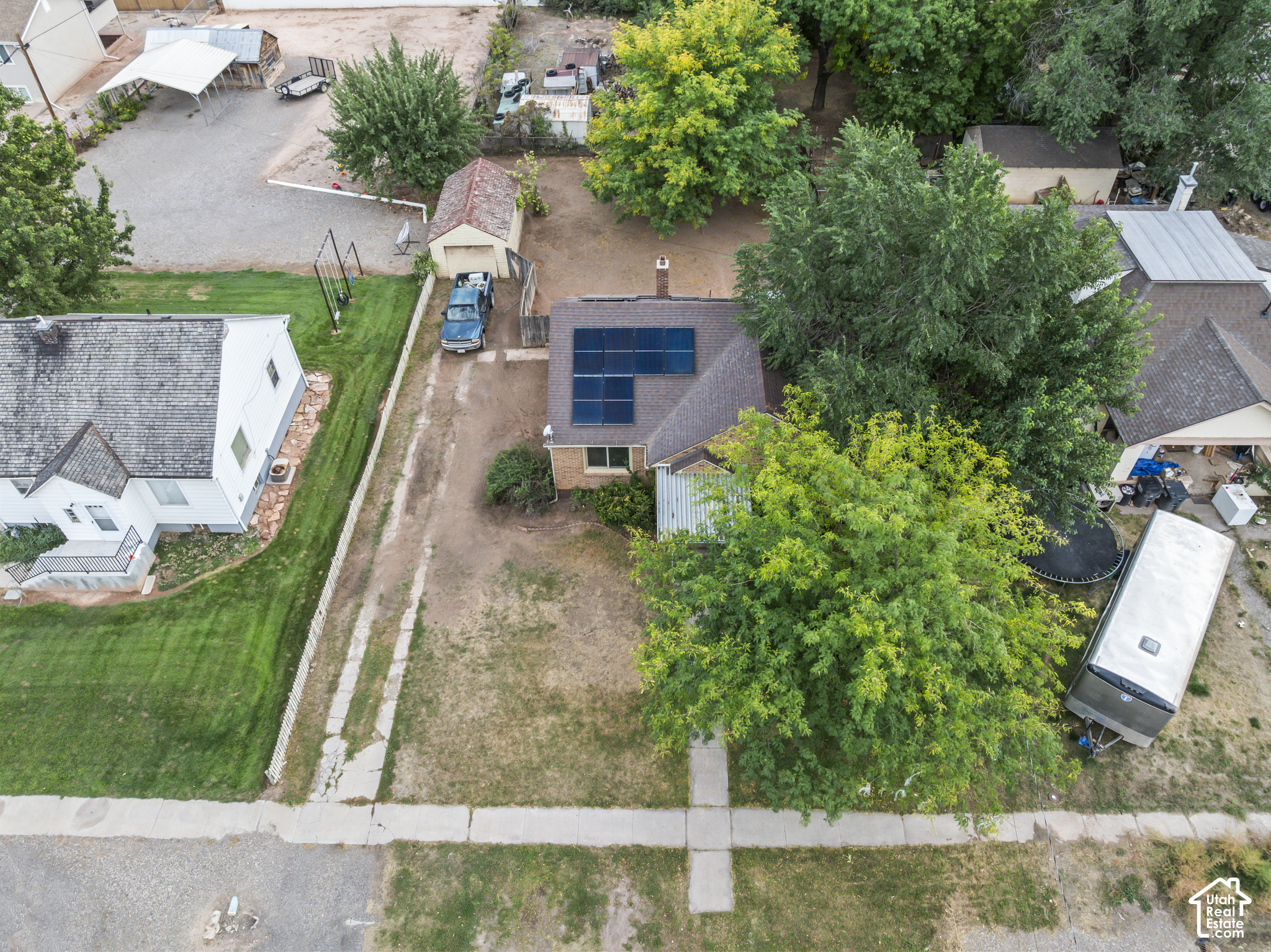 main property photo 36