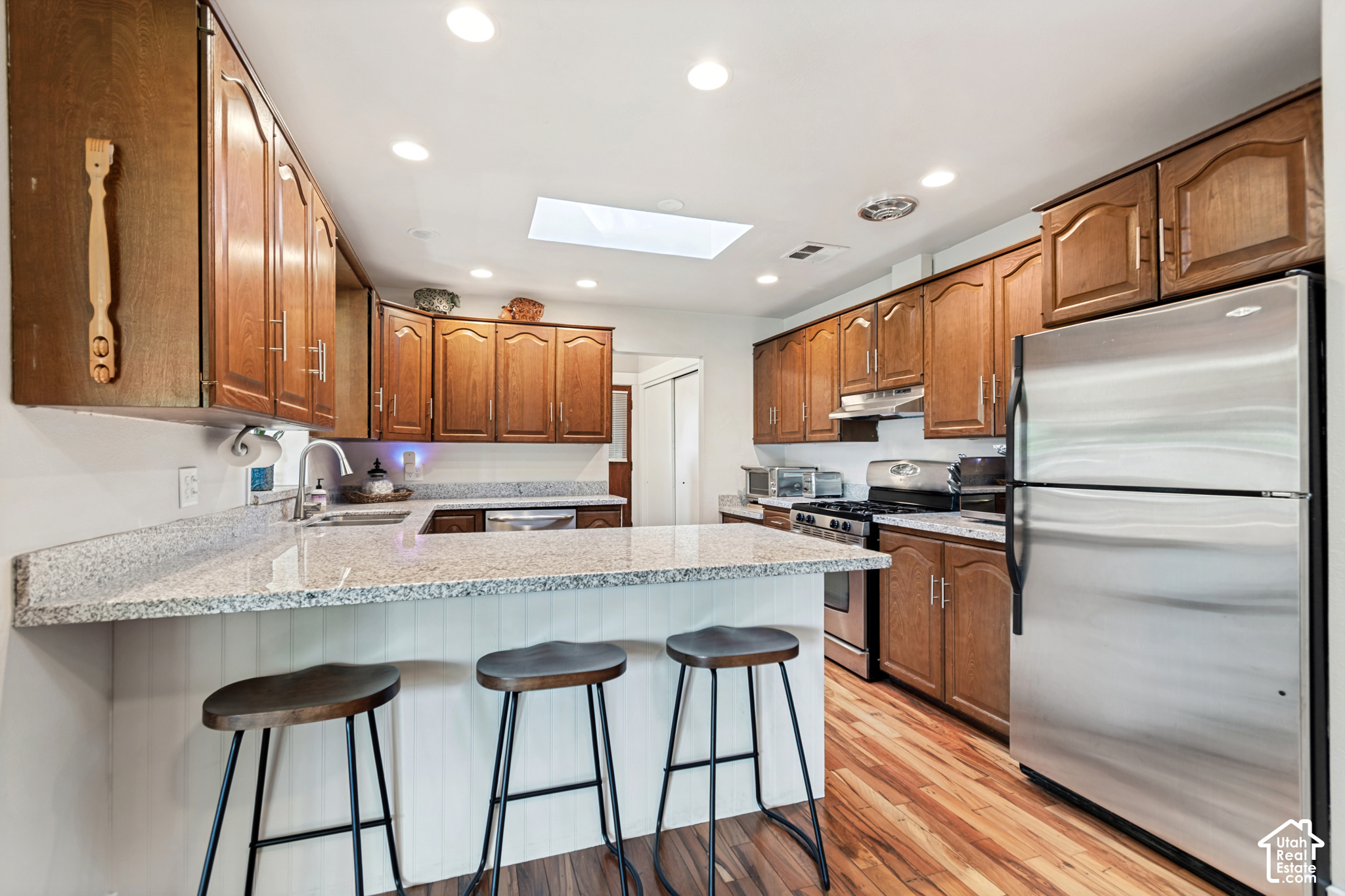 main property photo 7