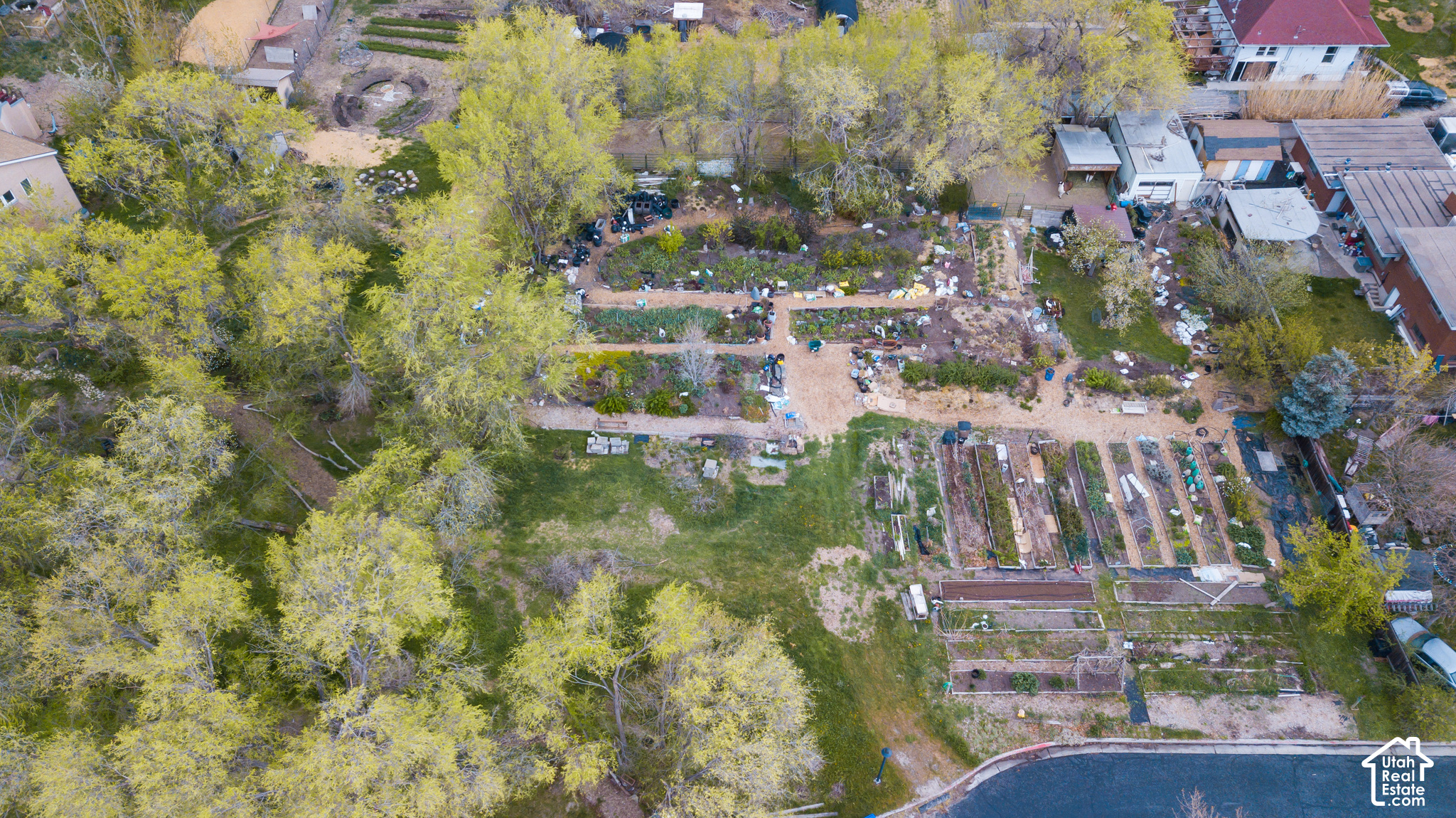 main property photo 50