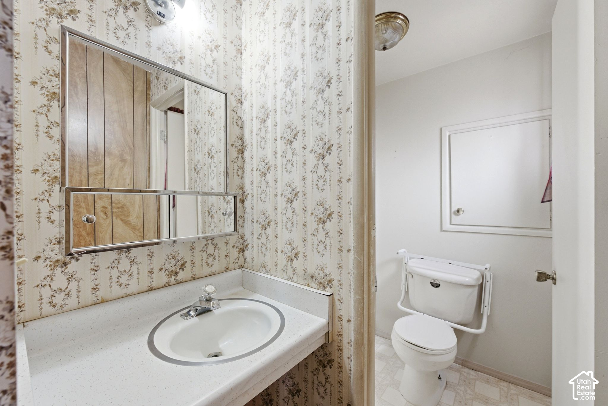 main property photo 12