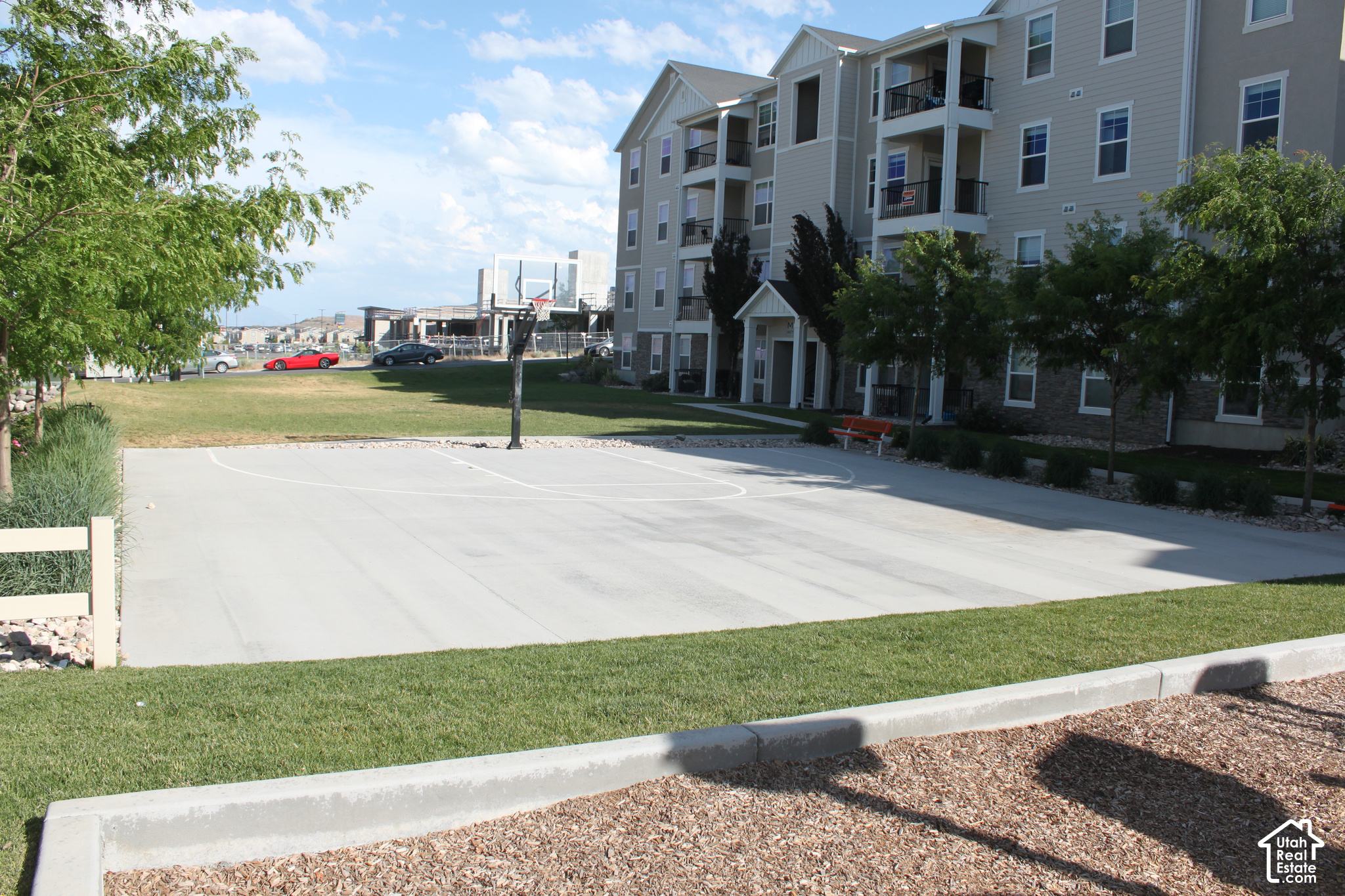 main property photo 19