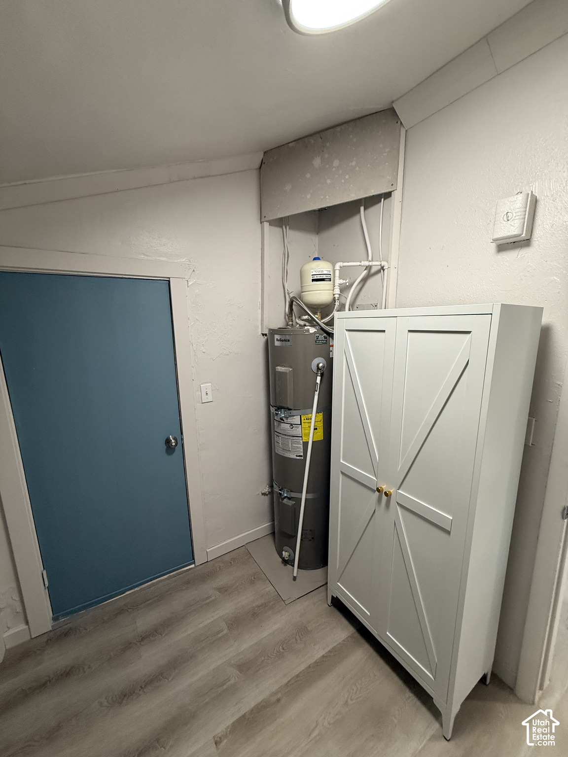 main property photo 40