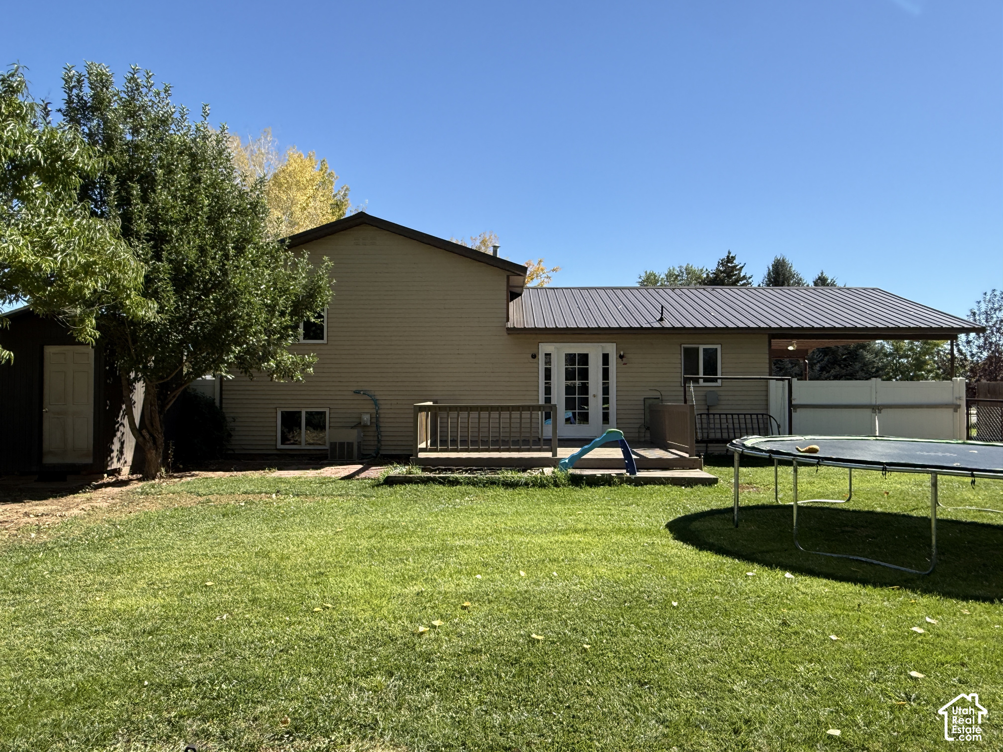 main property photo 18