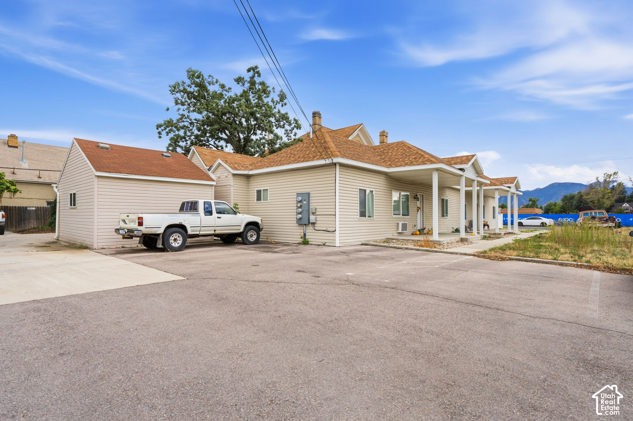 main property photo 7