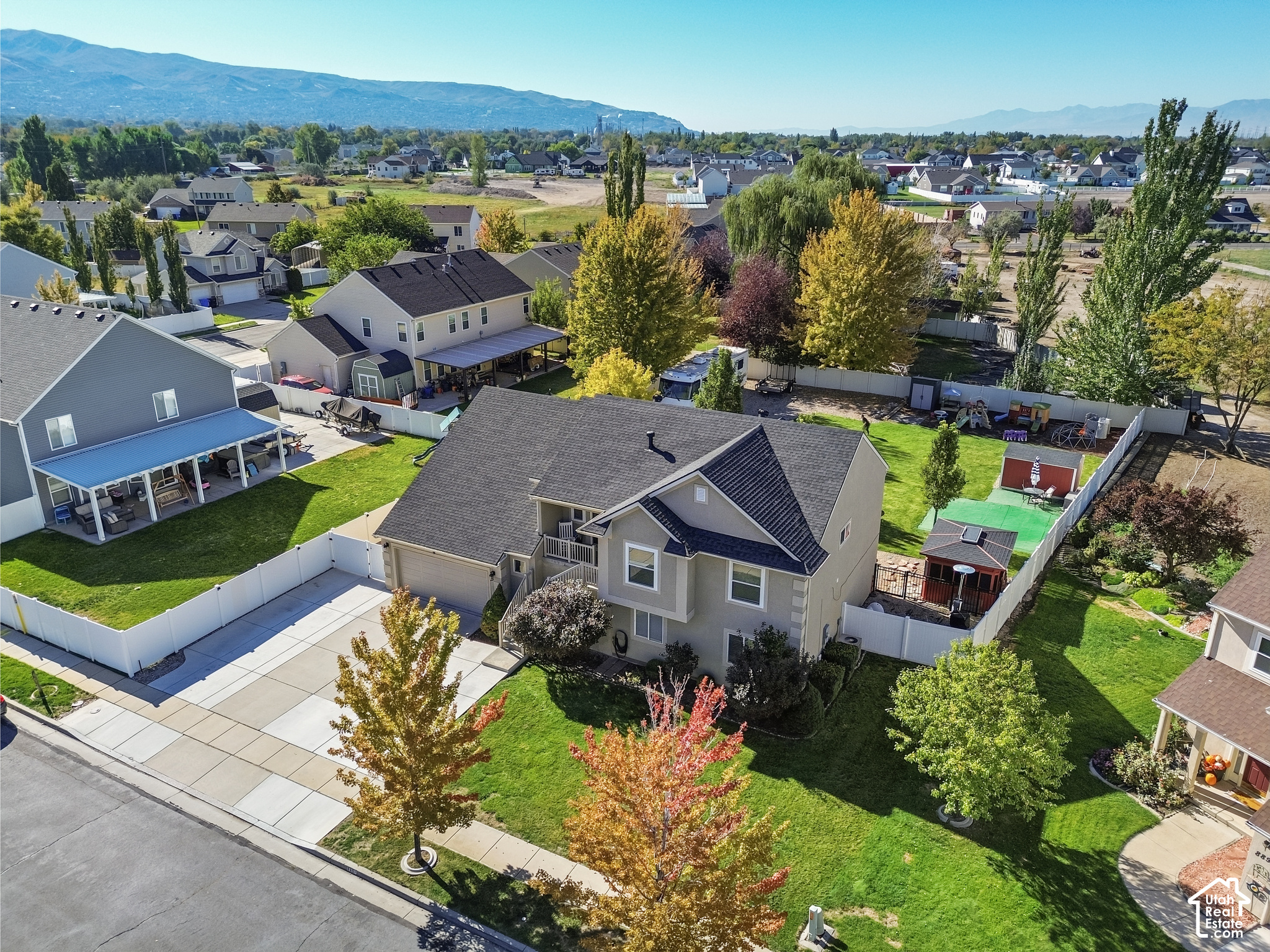 main property photo 6