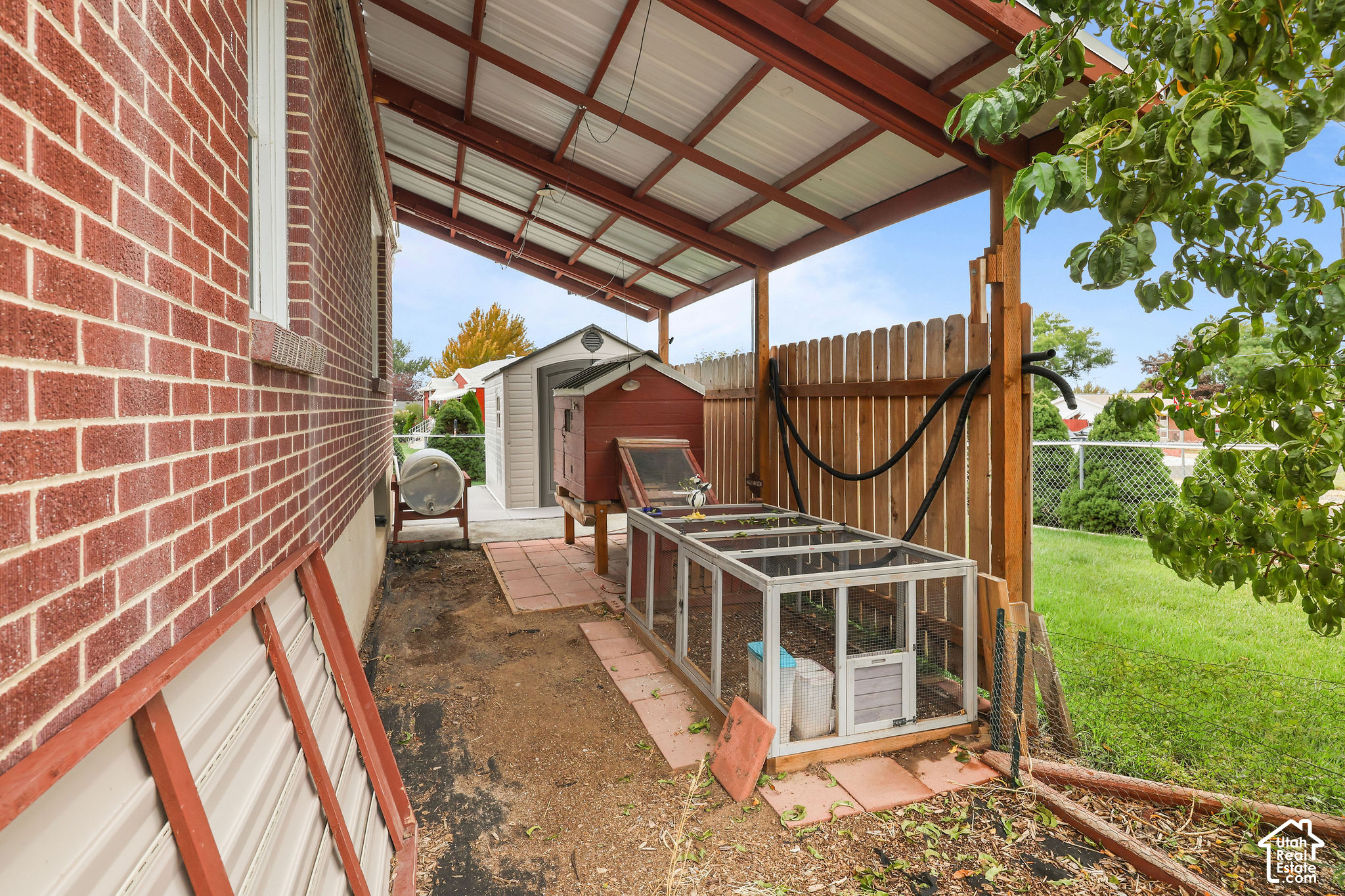 main property photo 29