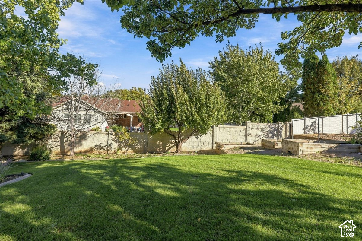 main property photo 60