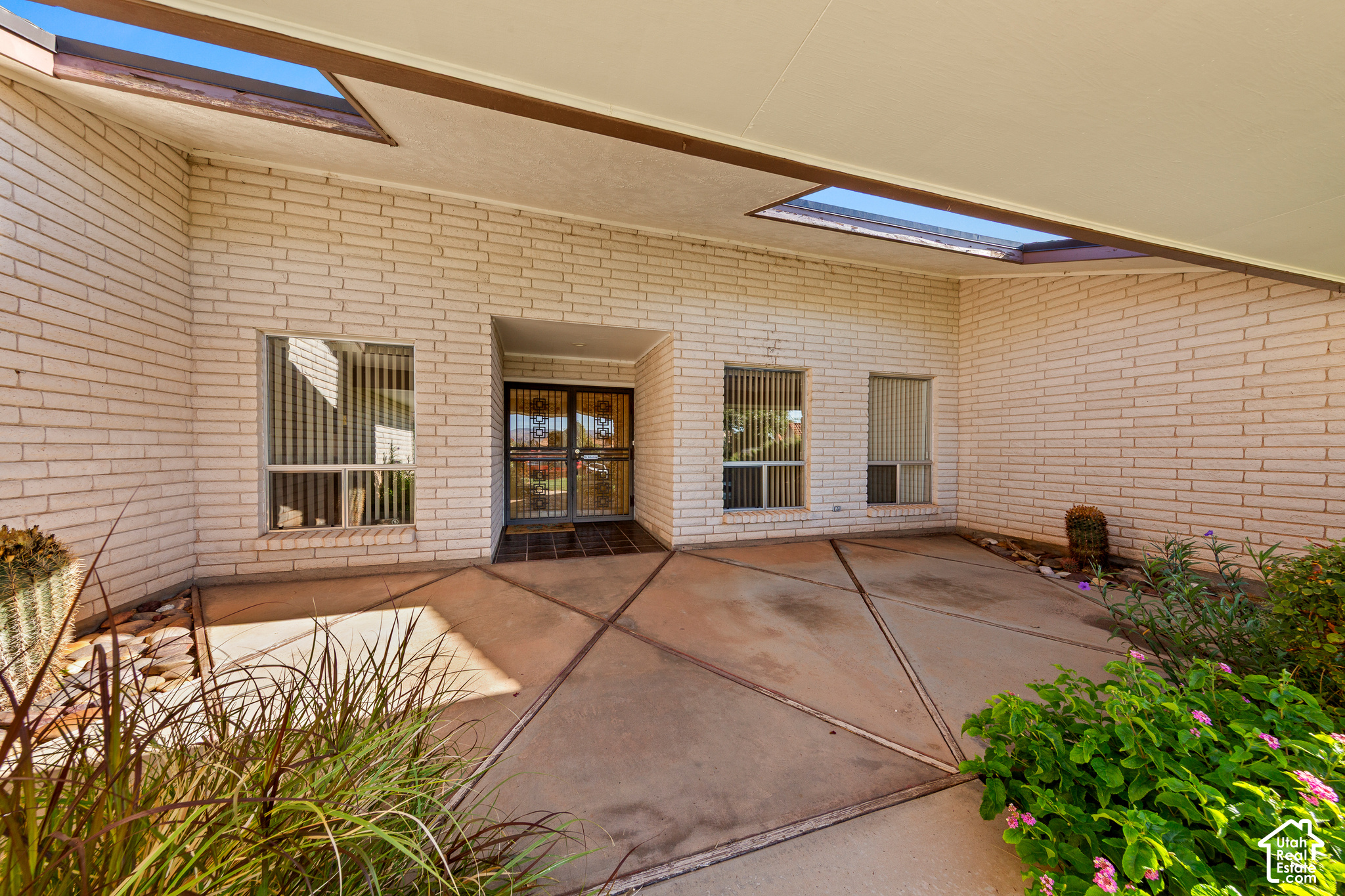 main property photo 29