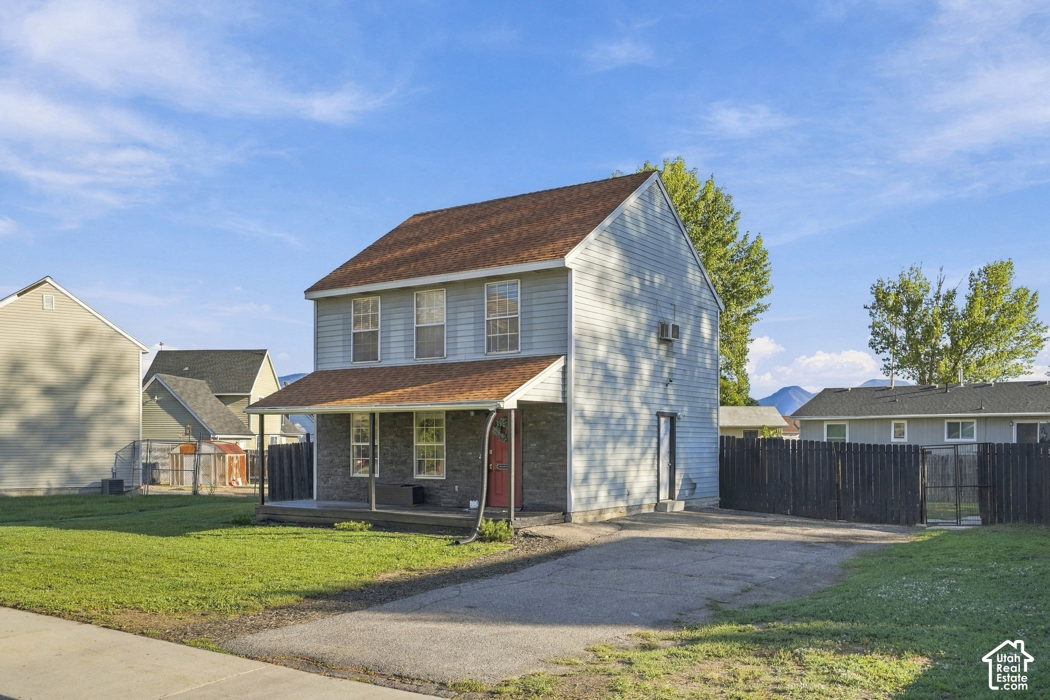 main property photo 9