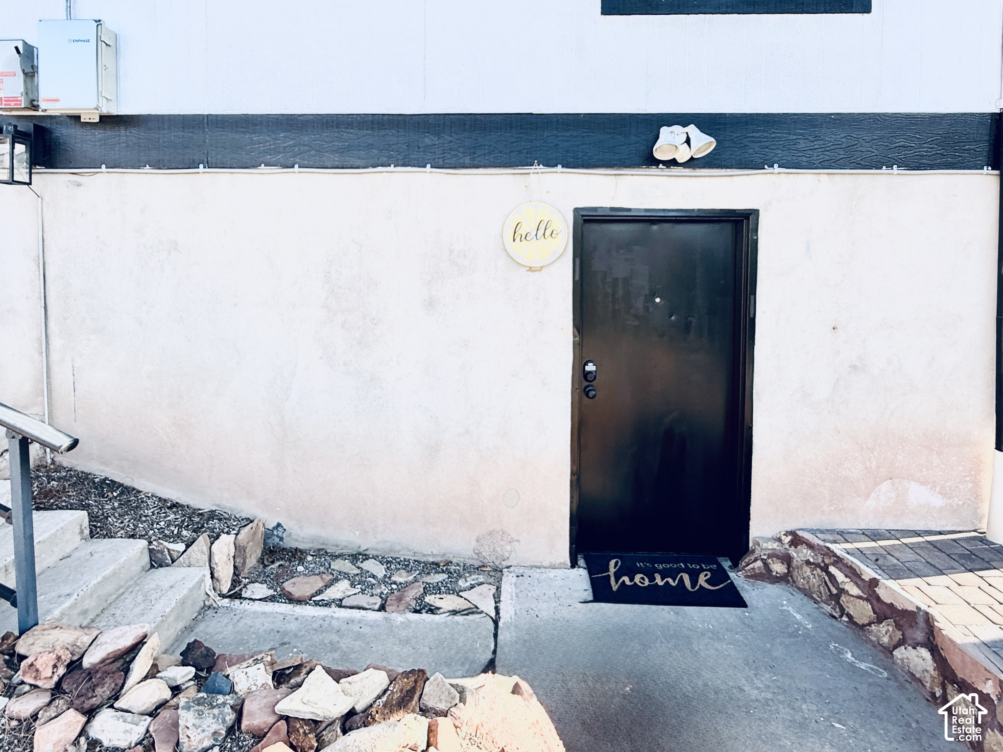 main property photo 25