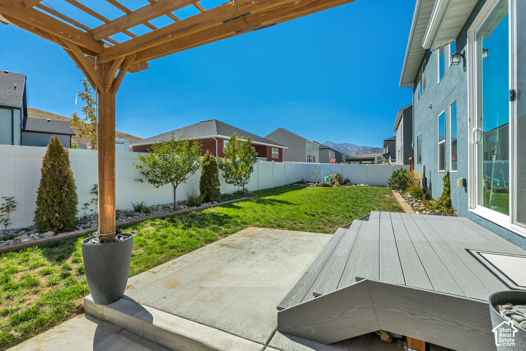 main property photo 44