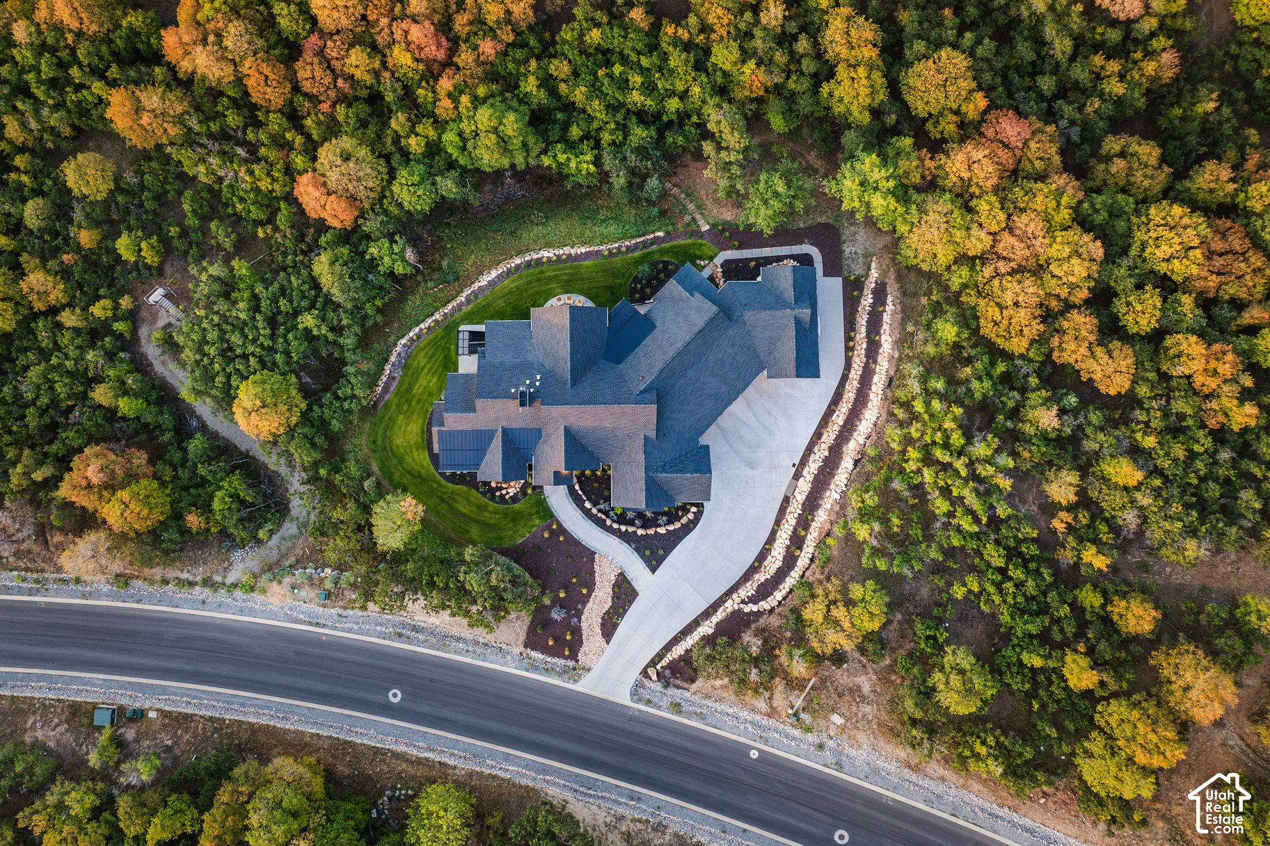 main property photo 23