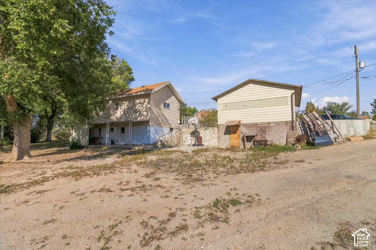 main property photo 6