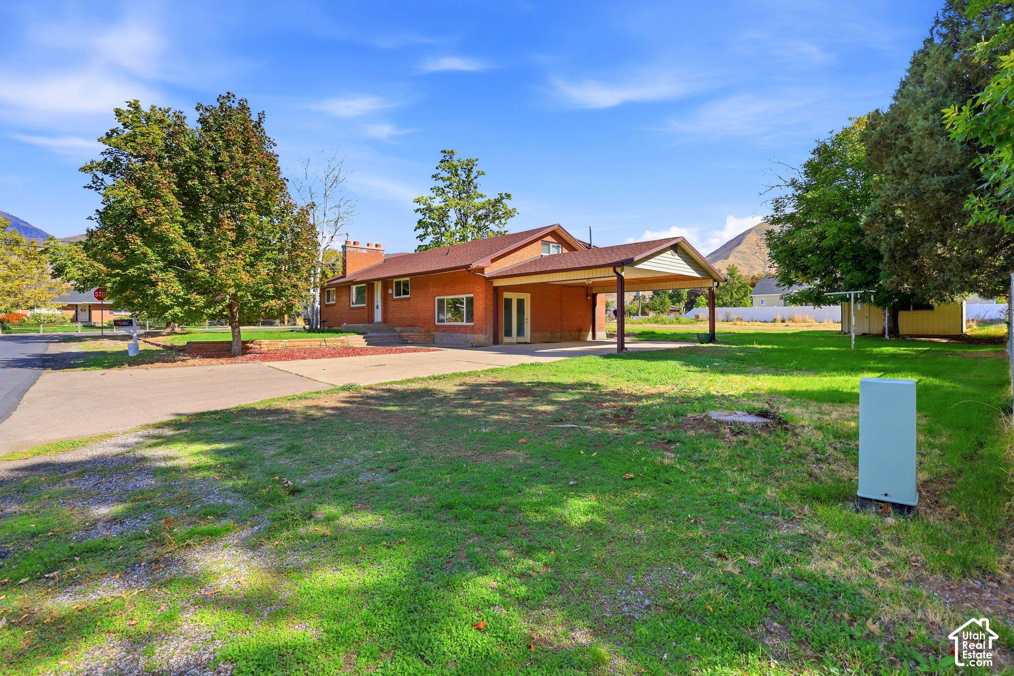 main property photo 27