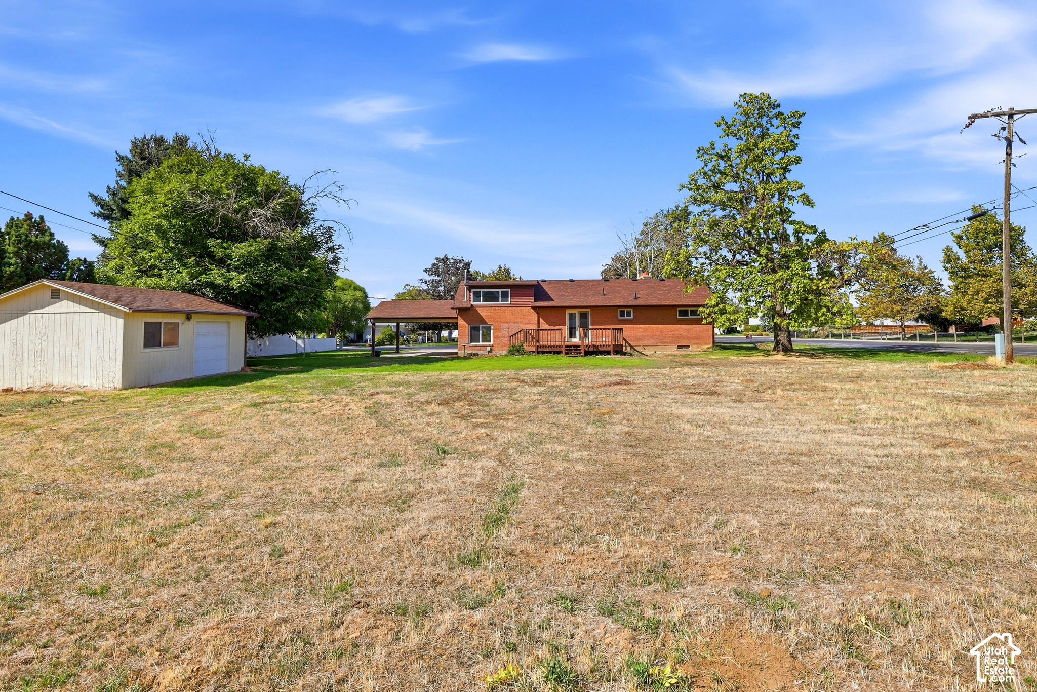 main property photo 32