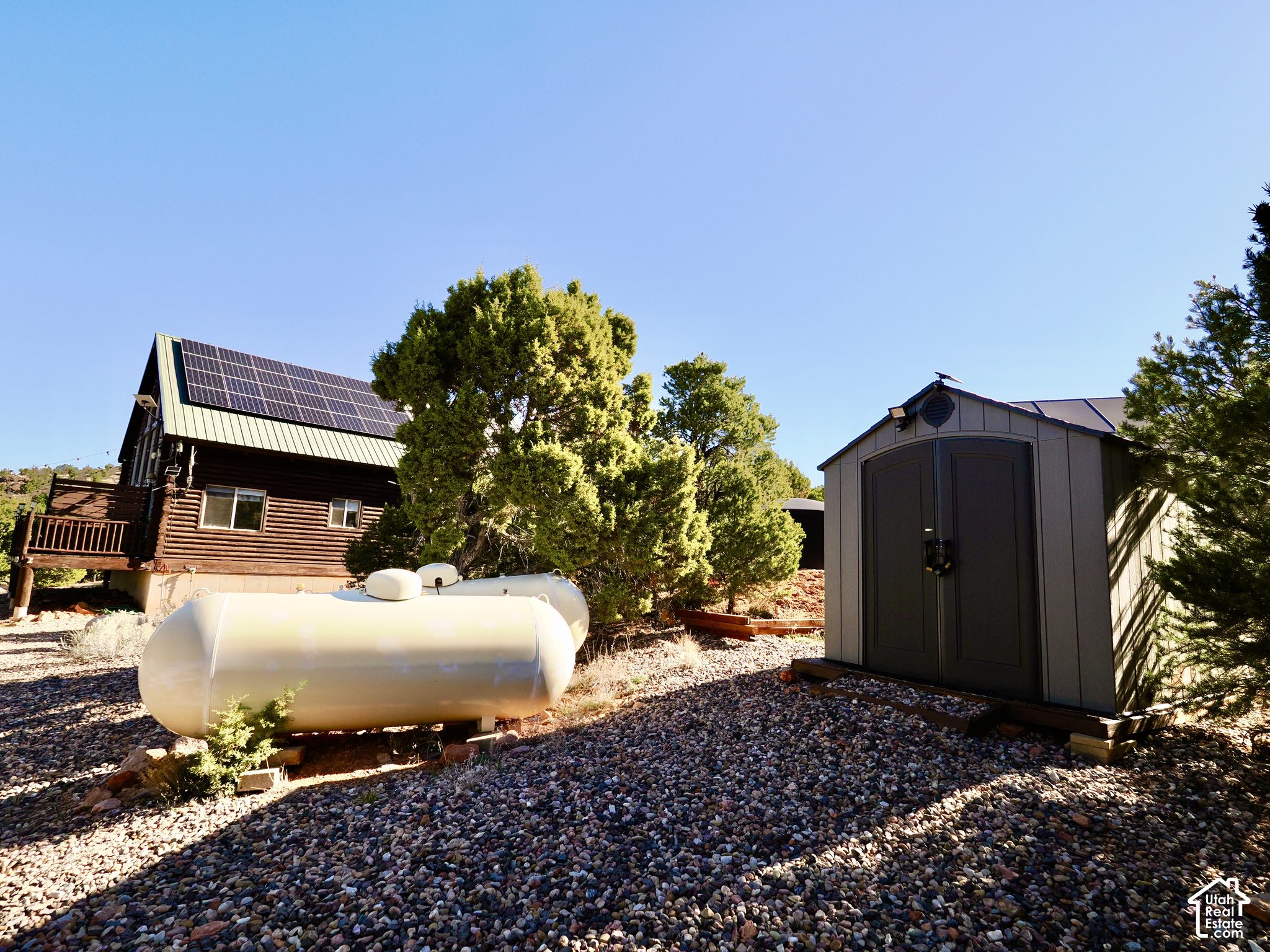 main property photo 41