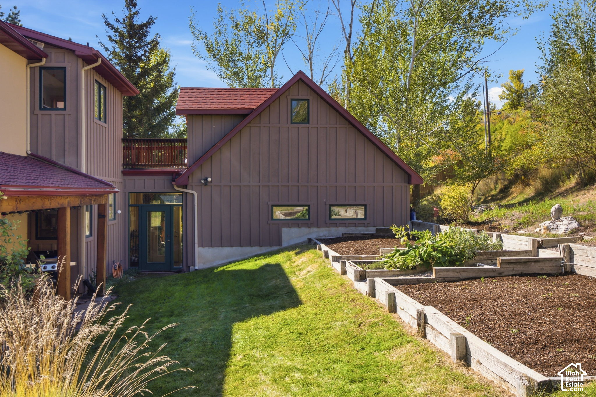 main property photo 76