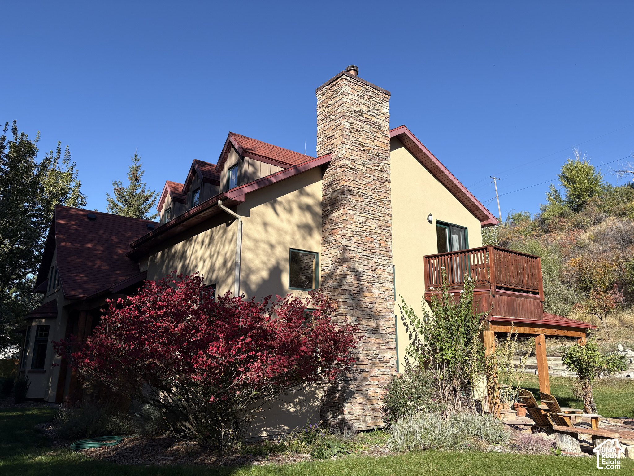 main property photo 78